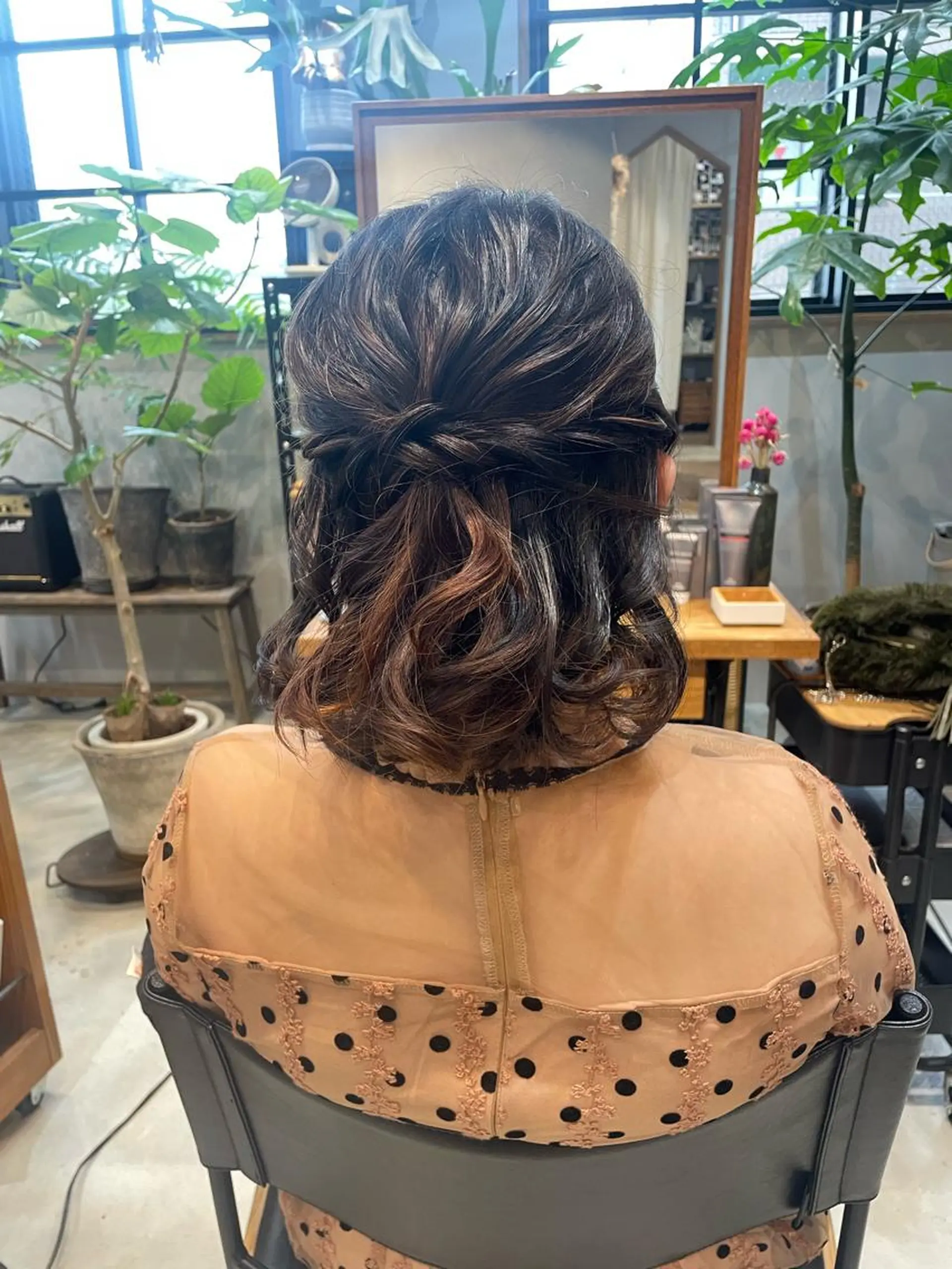 ミディアム 卒業式のヘアスタイル Loma ミレイのヘアスタイル