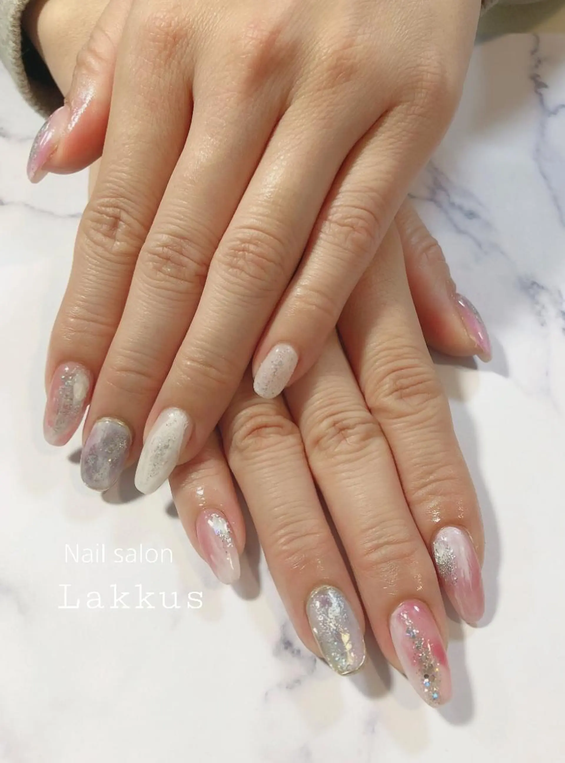 ネイル ニュアンスネイル ピンク Lakkus T－Mのネイルデザイン