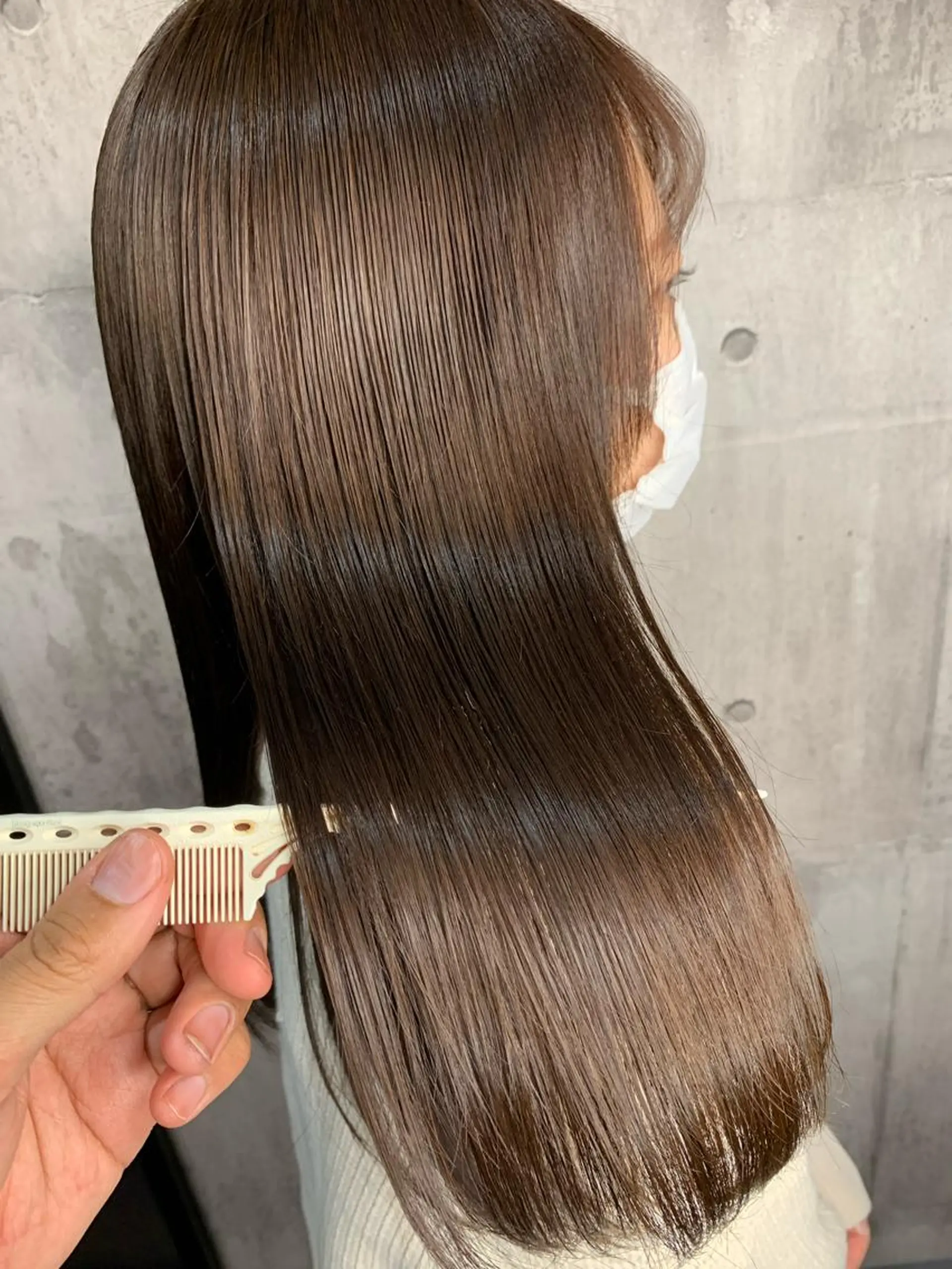 セミロング カット ヘアカラー トリートメント Welila by haku所属・Yuuki ウェリラバイハクのヘアスタイル