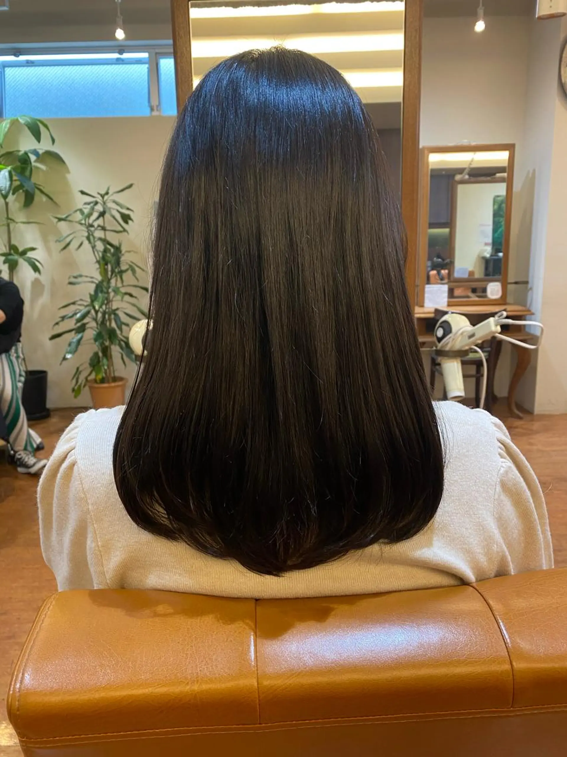 ロング カラー Eri 🌿透明感カラーのヘアスタイル