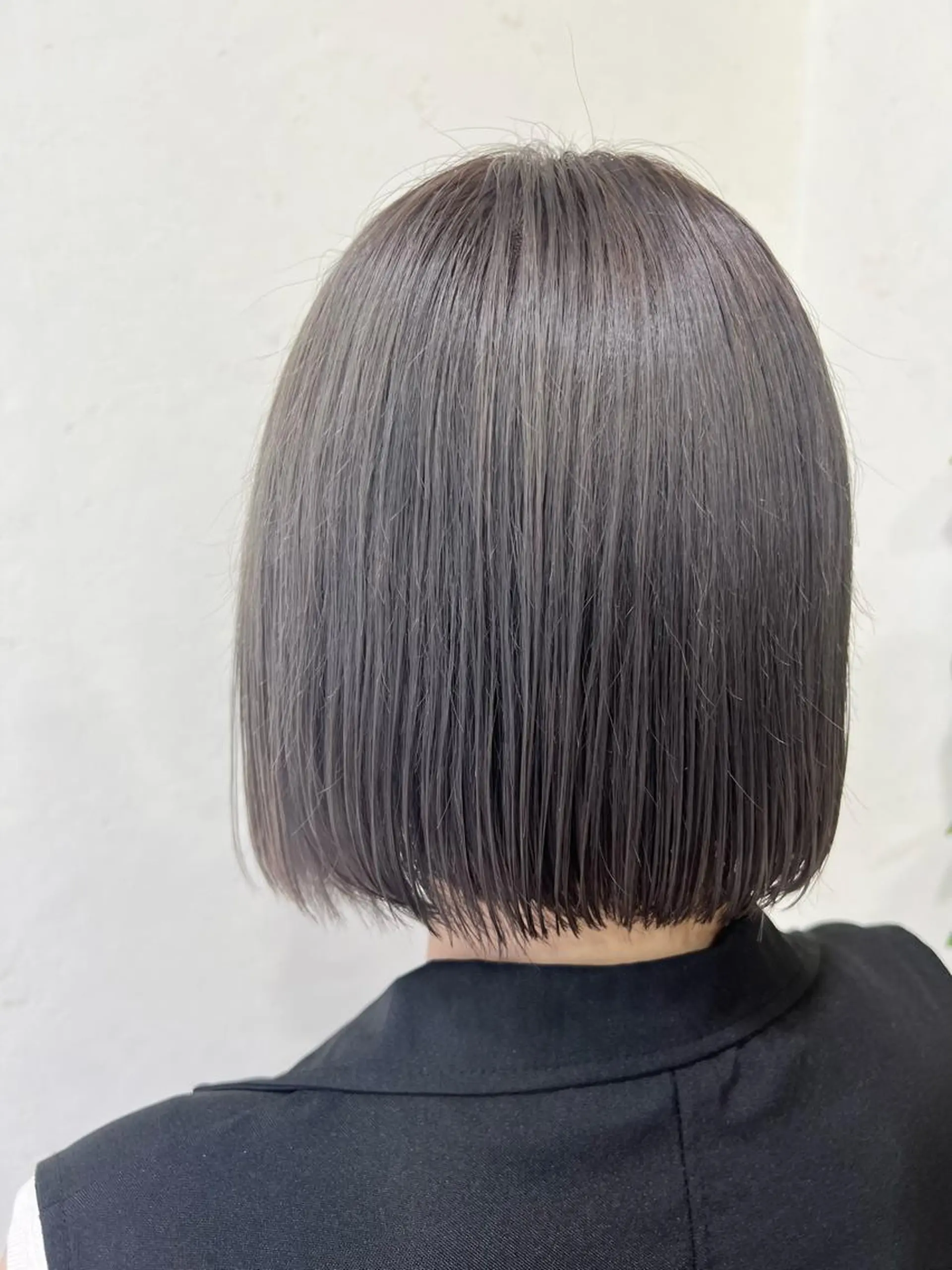 ミディアム カラー カット ヘアカラー トリートメント mana .のヘアスタイル