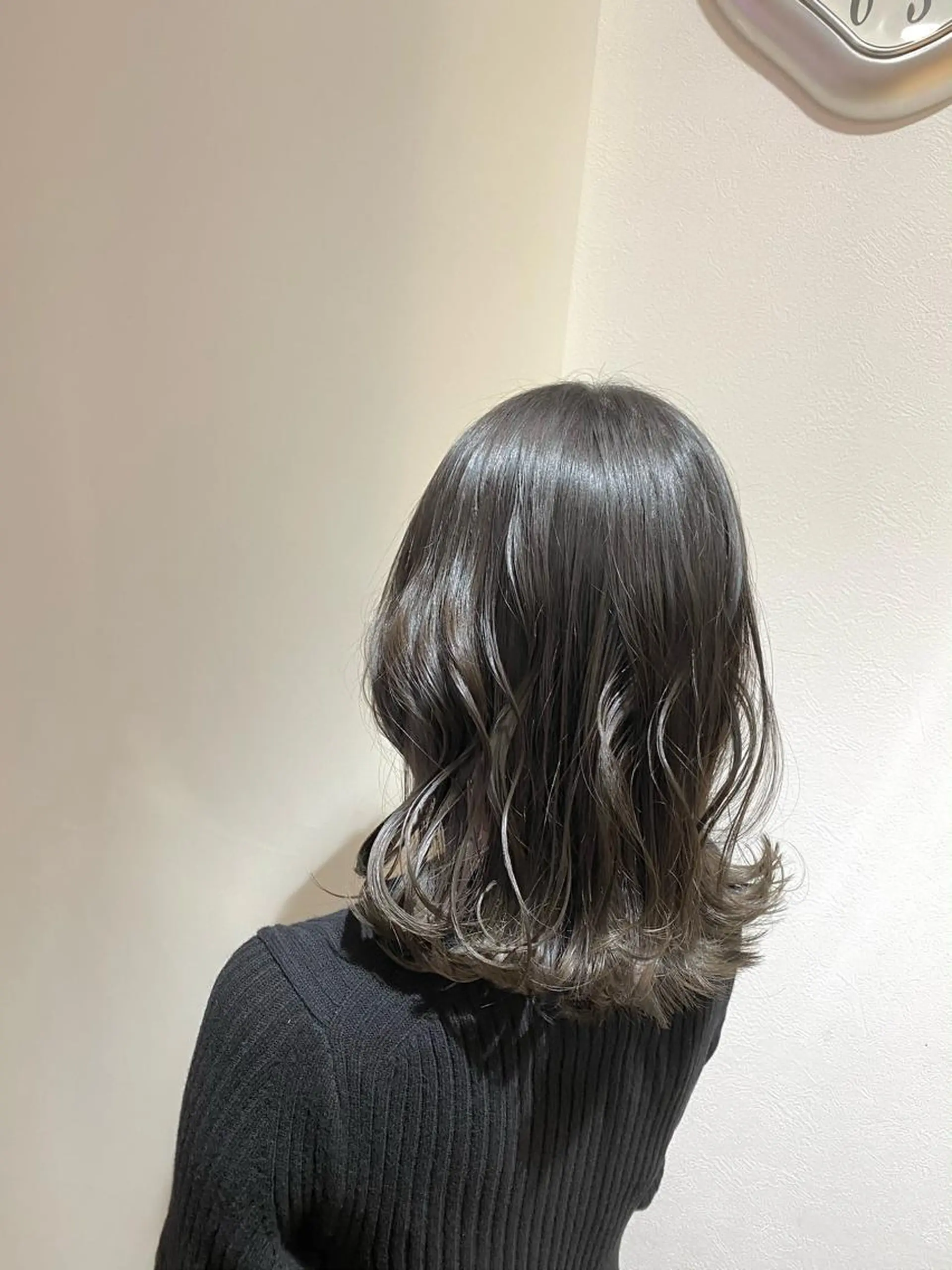 ミディアム カラー グレージュ イルミナカラー カット ヘアカラー トリートメント Kazu .Kのヘアスタイル