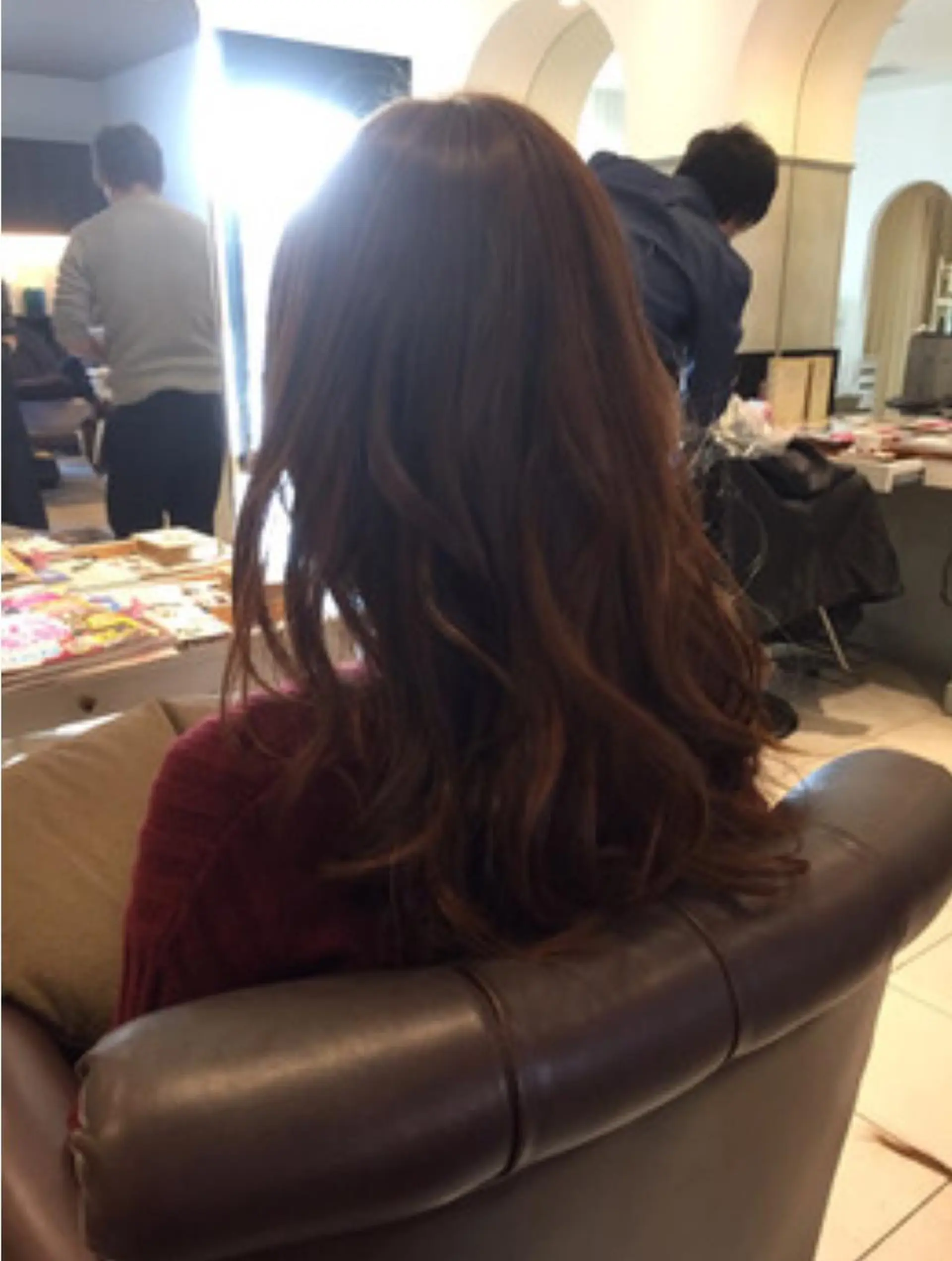 ロング カラー ブルーカラー ブルージュ ブリーチカラー🌈 嘉名 真樹のヘアスタイル