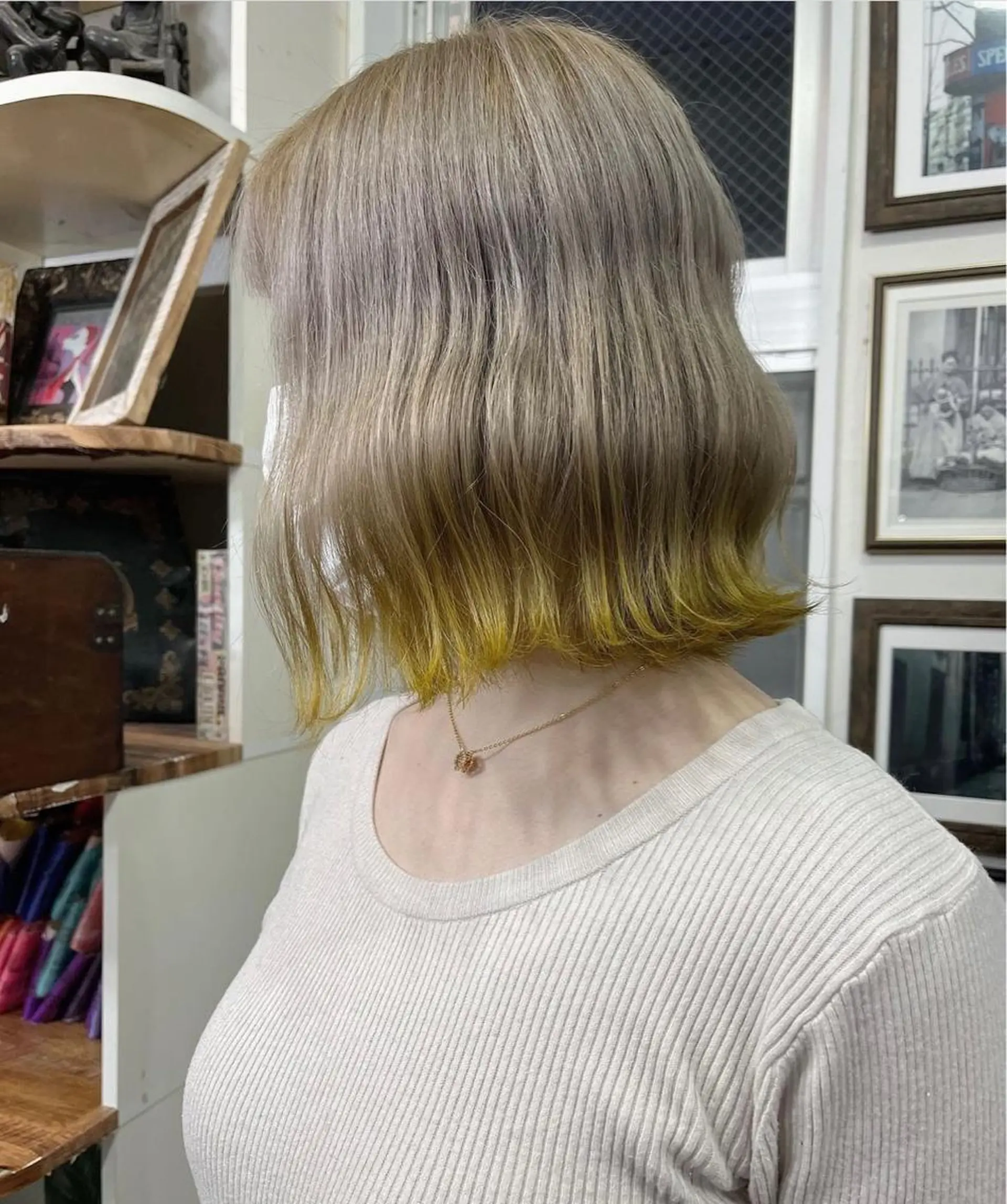 ミディアム カラー カット ヘアカラー トリートメント モモカ/ハイトーン /バレイヤージュのヘアスタイル