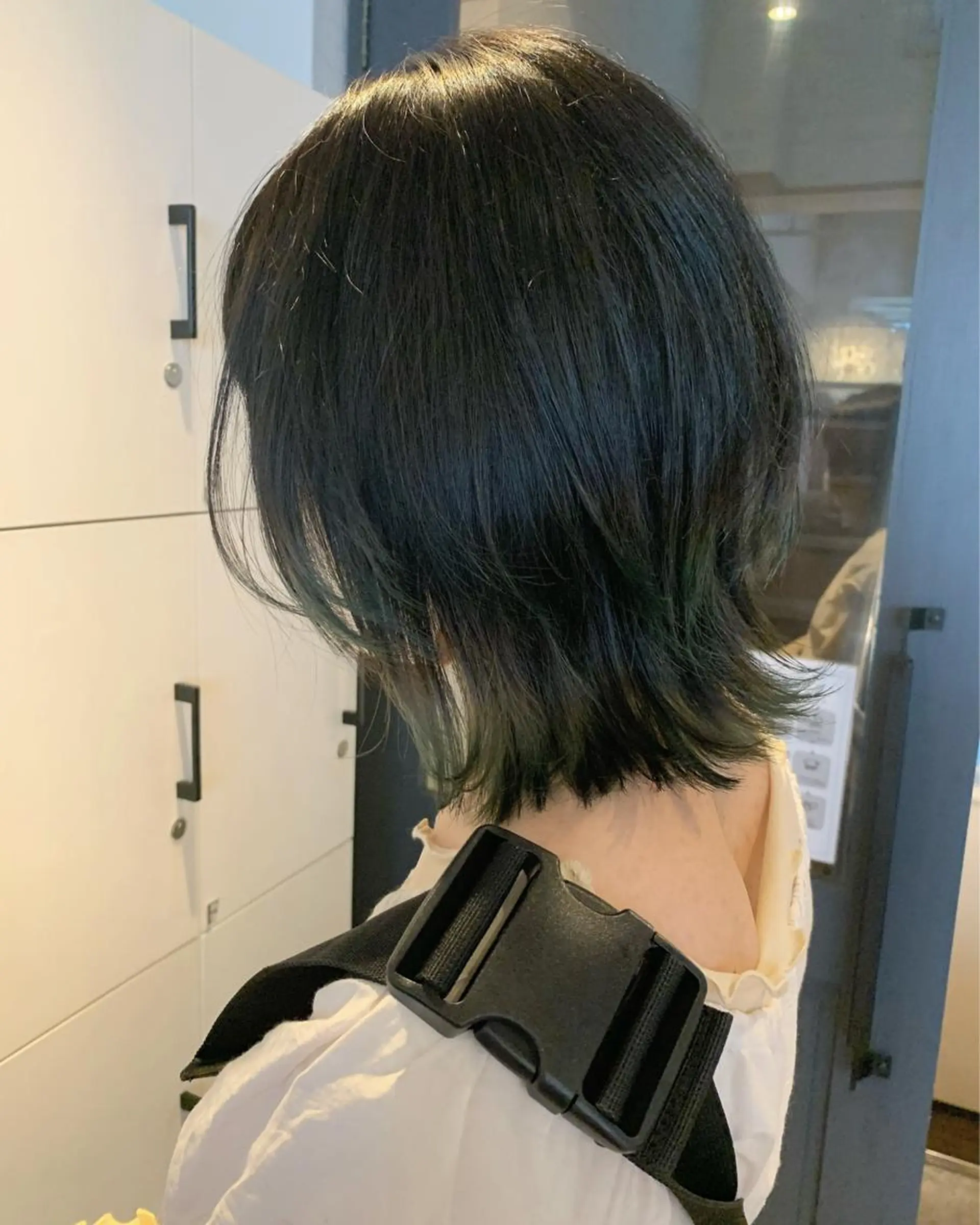 ミディアム カラー パーマ ヘアアレンジ メンズ キッズ ネイル マツエク・マツパ レイヤーカット グリーン SALOWIN梅田茶屋町店所属・ウルフレイヤーカット /チヒロのヘアスタイル