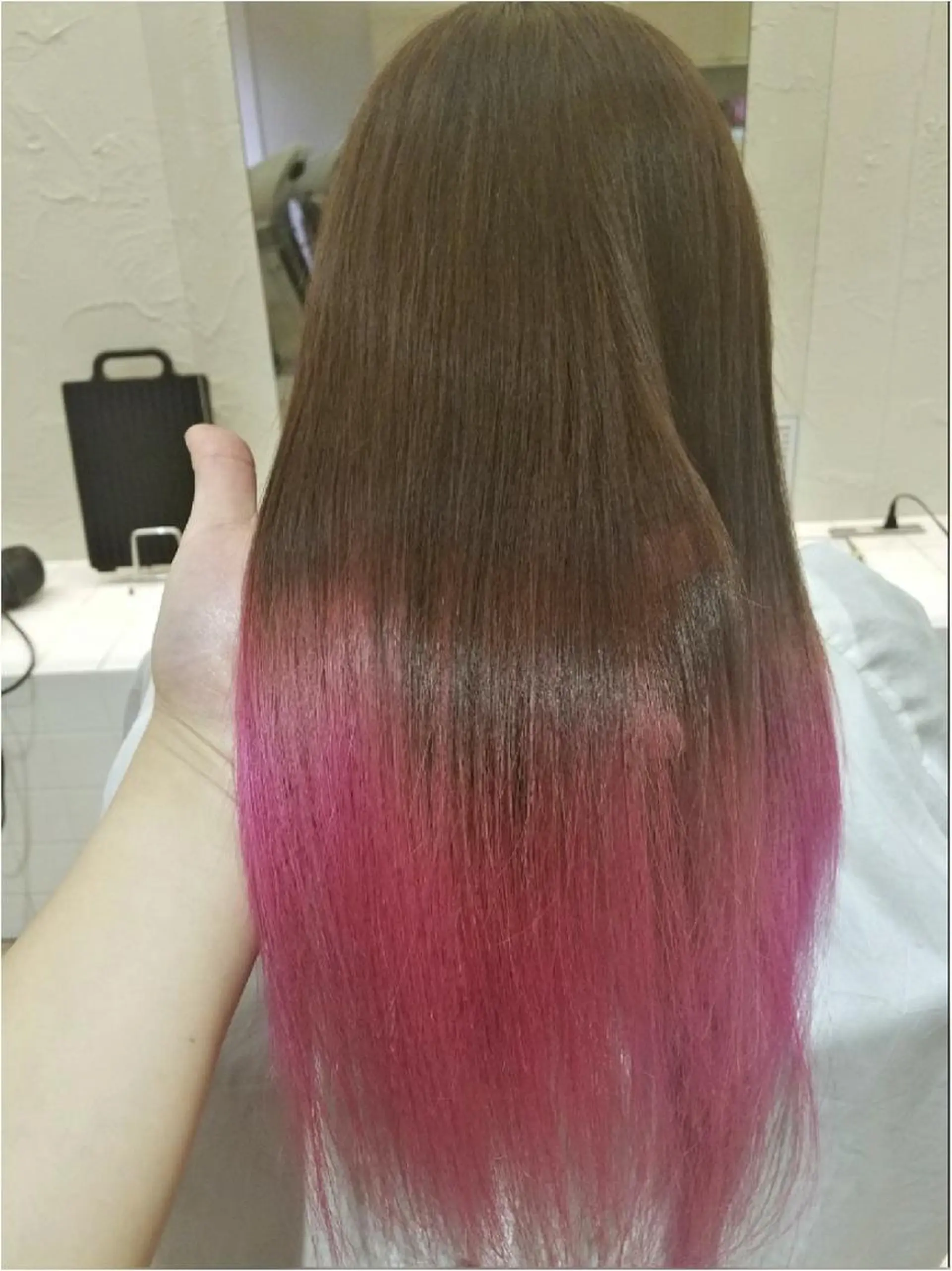 セミロング カラー ヘアアレンジ グラデーションカラー ピンクカラー 【髪質改善美容師】t occa茨木篠原健太のヘアスタイル