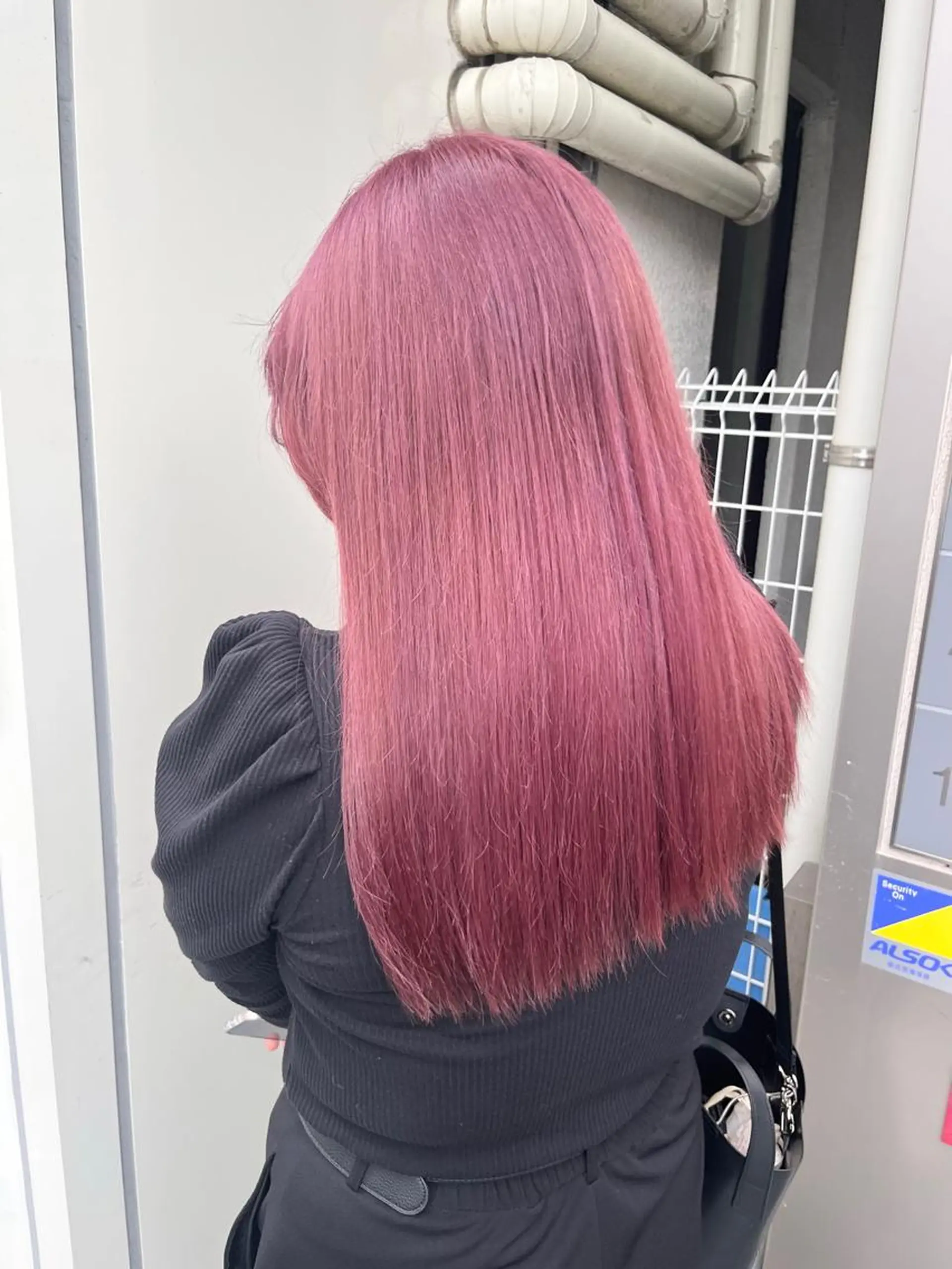 ロング カラー ブリーチ ピンクカラー ヘアカラー KANA🎀韓国 🇰🇷ハイライトのヘアスタイル