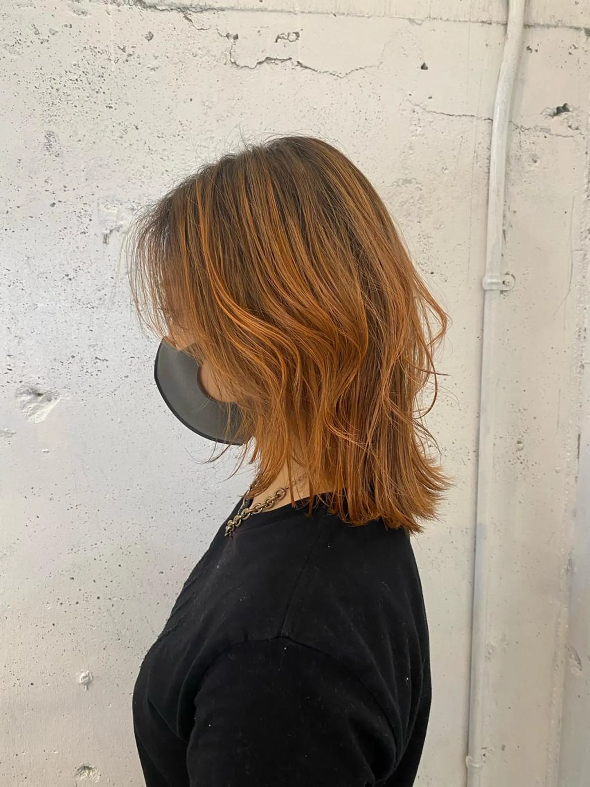 ミディアム カラー ハイライトカラー オレンジ ハイライト ブリーチなしカラー ダブルカラーエクステのヘアスタイル