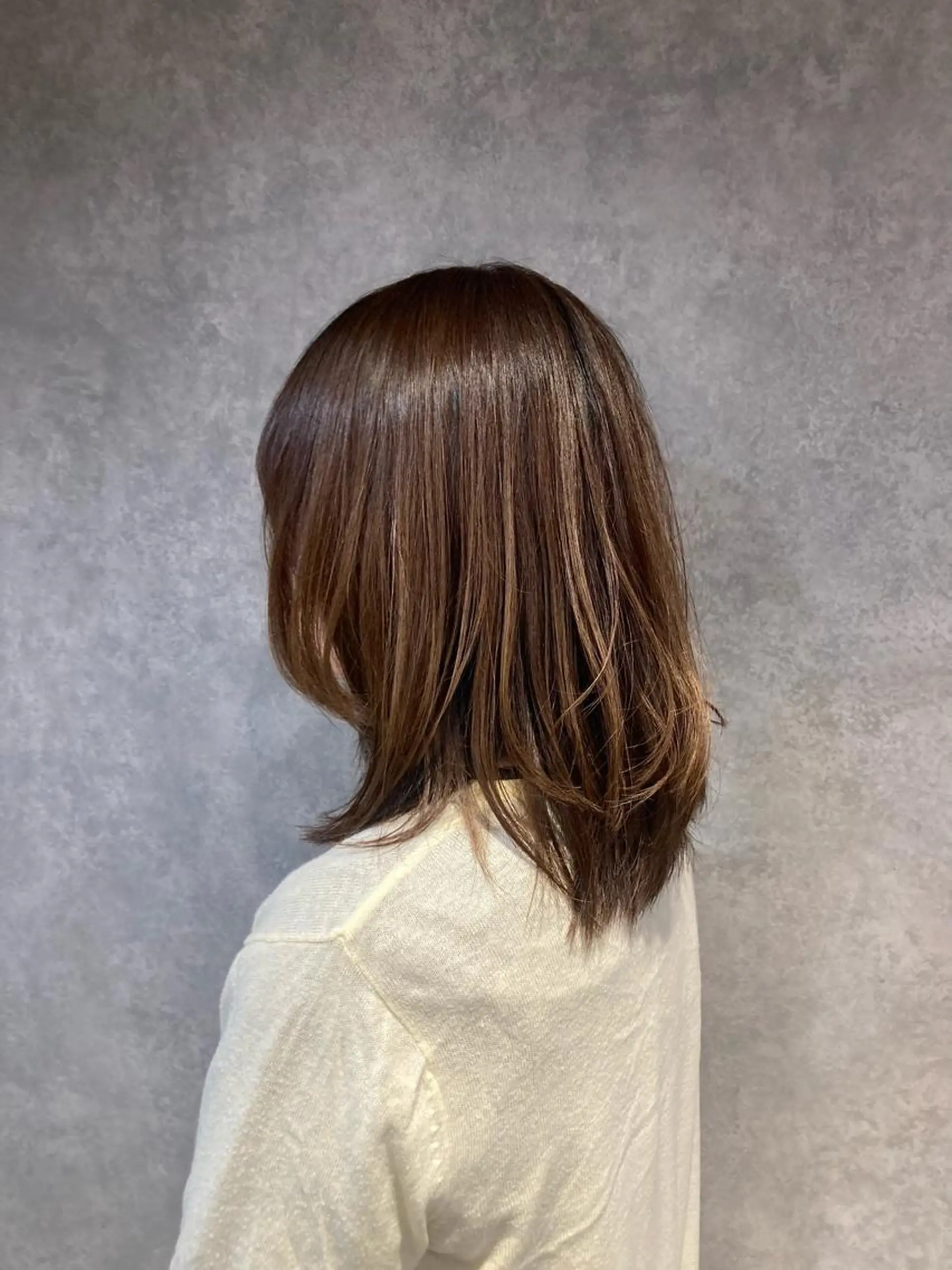 セミロング レイヤーカット まるやま ゆいかのヘアスタイル