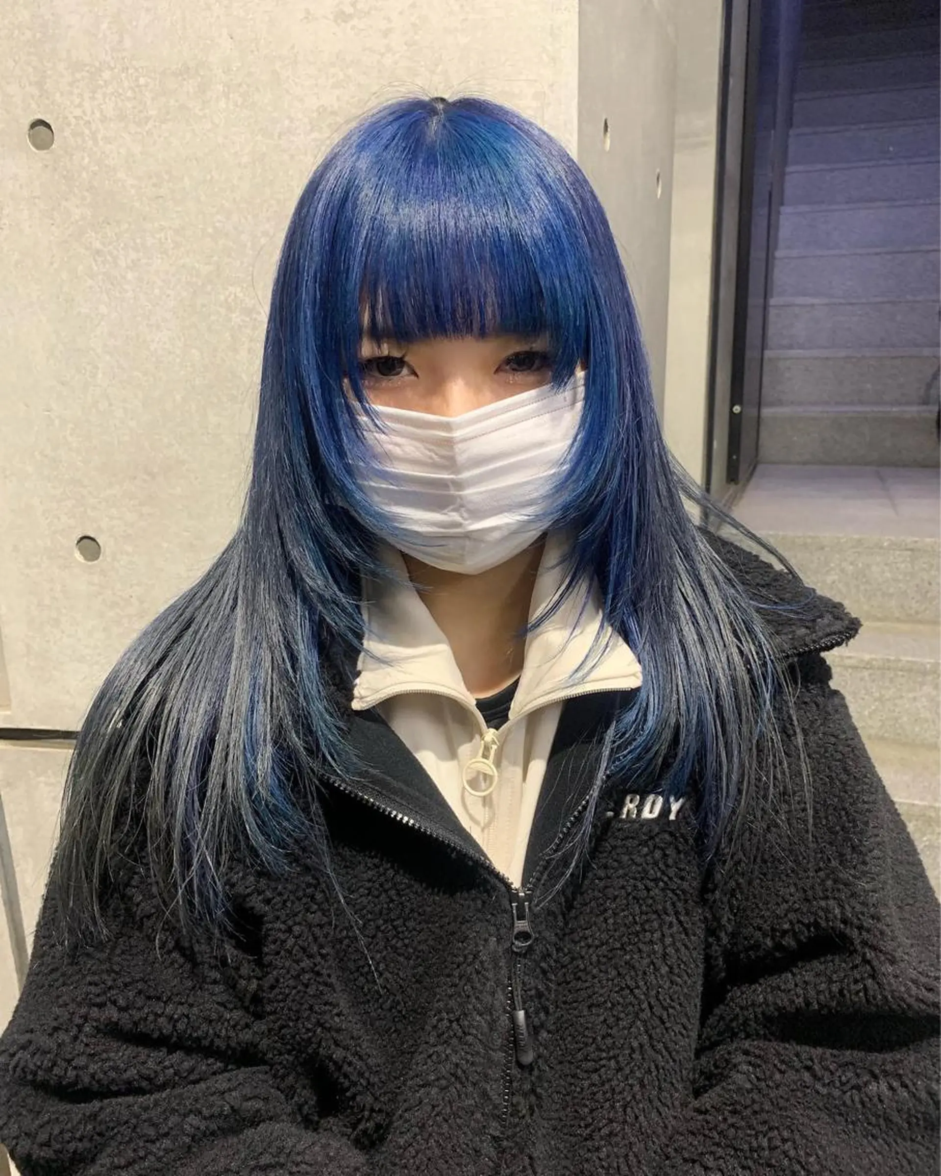 セミロング カラー ブルーカラー ウルフカット カット ヘアカラー ヘアセット 中性ウルフカット ケアブリーチ/ケイトのヘアスタイル