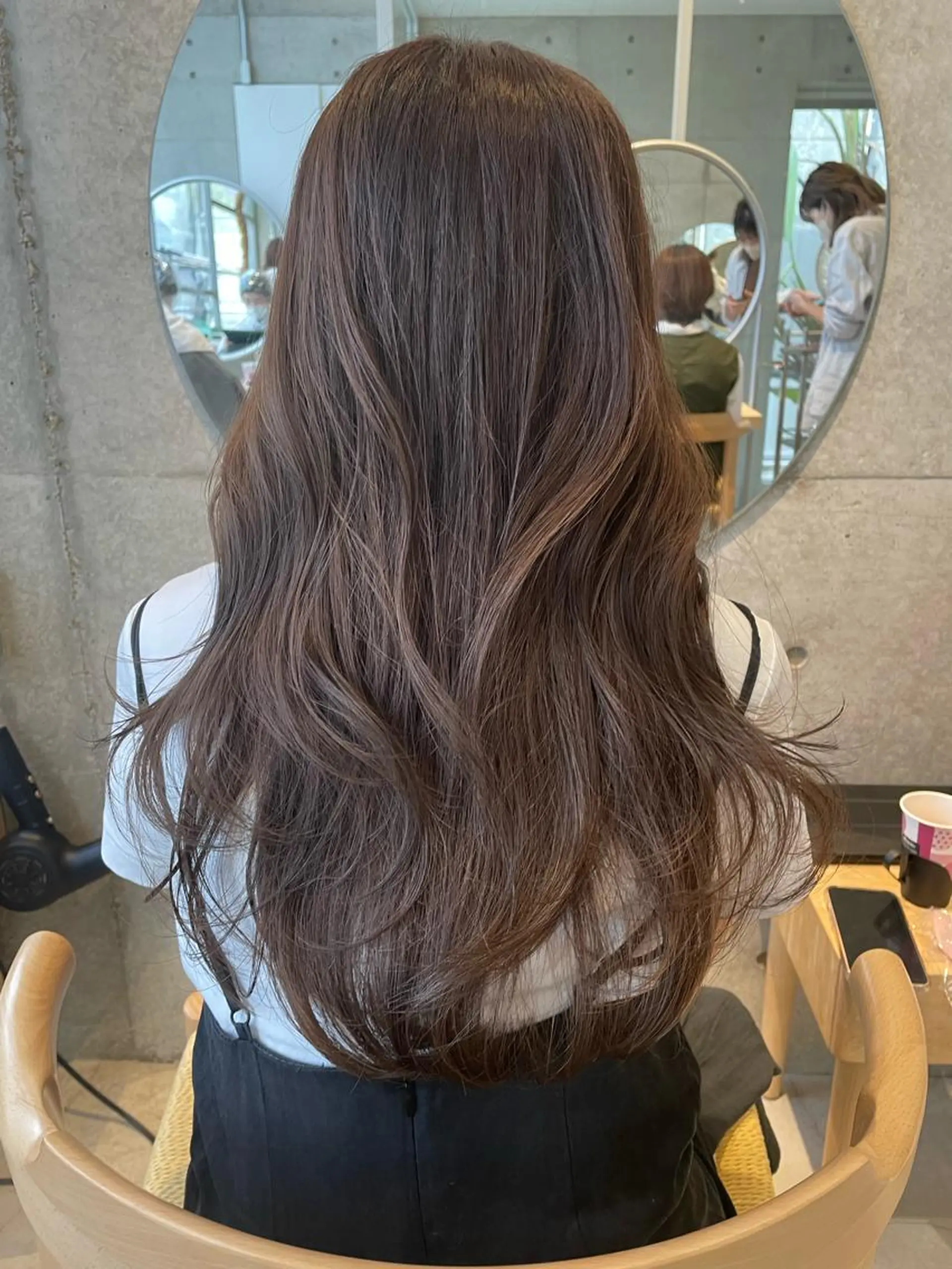 ロング カラー ブリーチ 透明感カラー ハイライトカラー ラベンダーカラー ブリーチなしカラー カット ヘアカラー トリートメント レイヤーカット🎀 kanaのヘアスタイル
