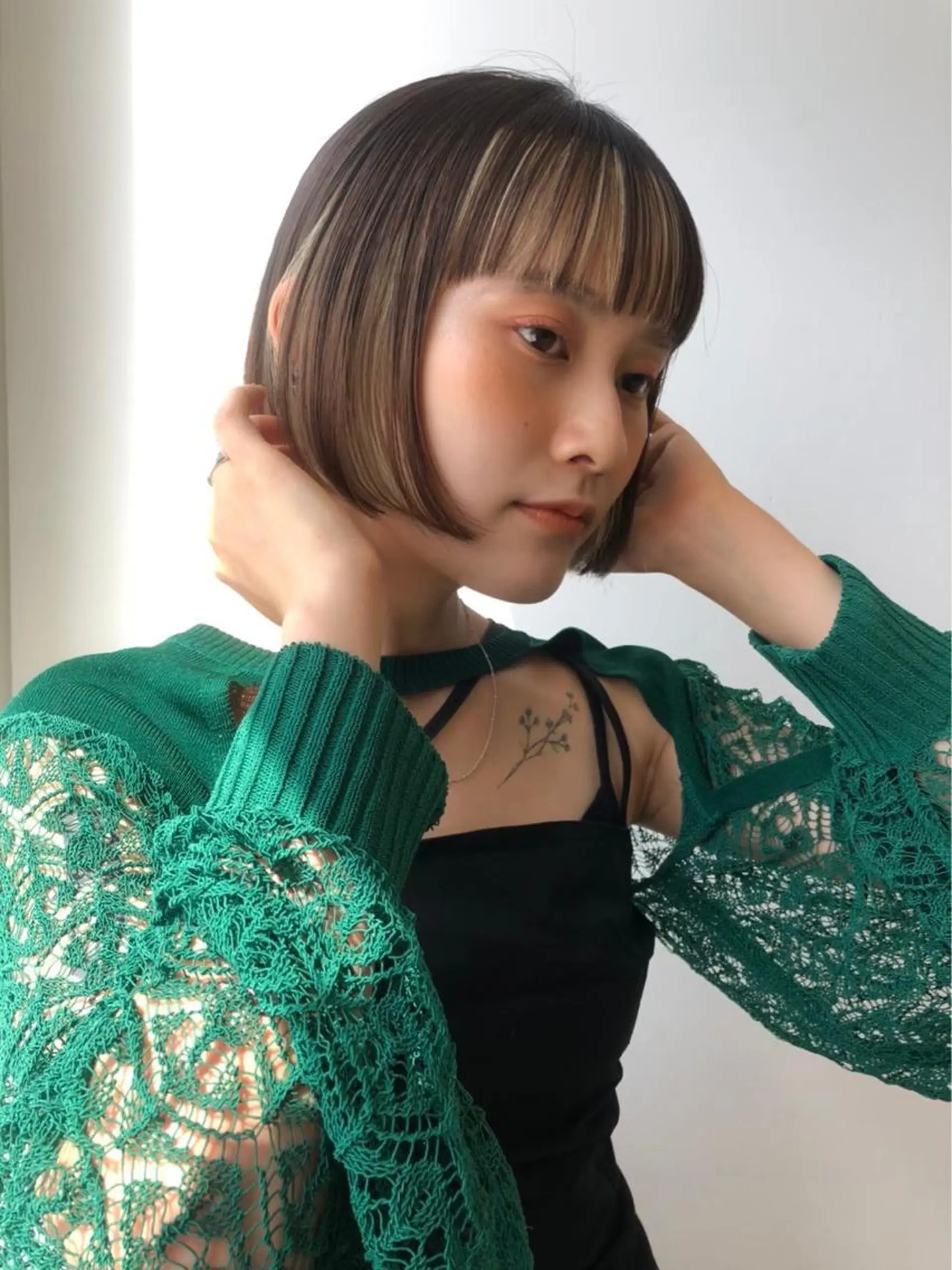 ミディアム ボブ カット ヘアカラー トリートメント ＨＩ ROのヘアスタイル