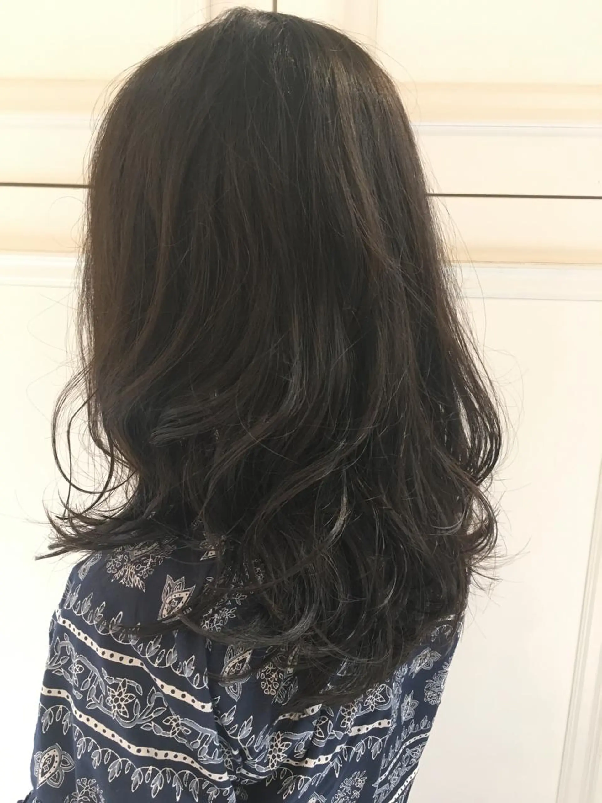 ミディアム カラー パーマ ミディアムパーマ レイヤーカット ローレイヤー fukuyasu rikaのネイルデザイン