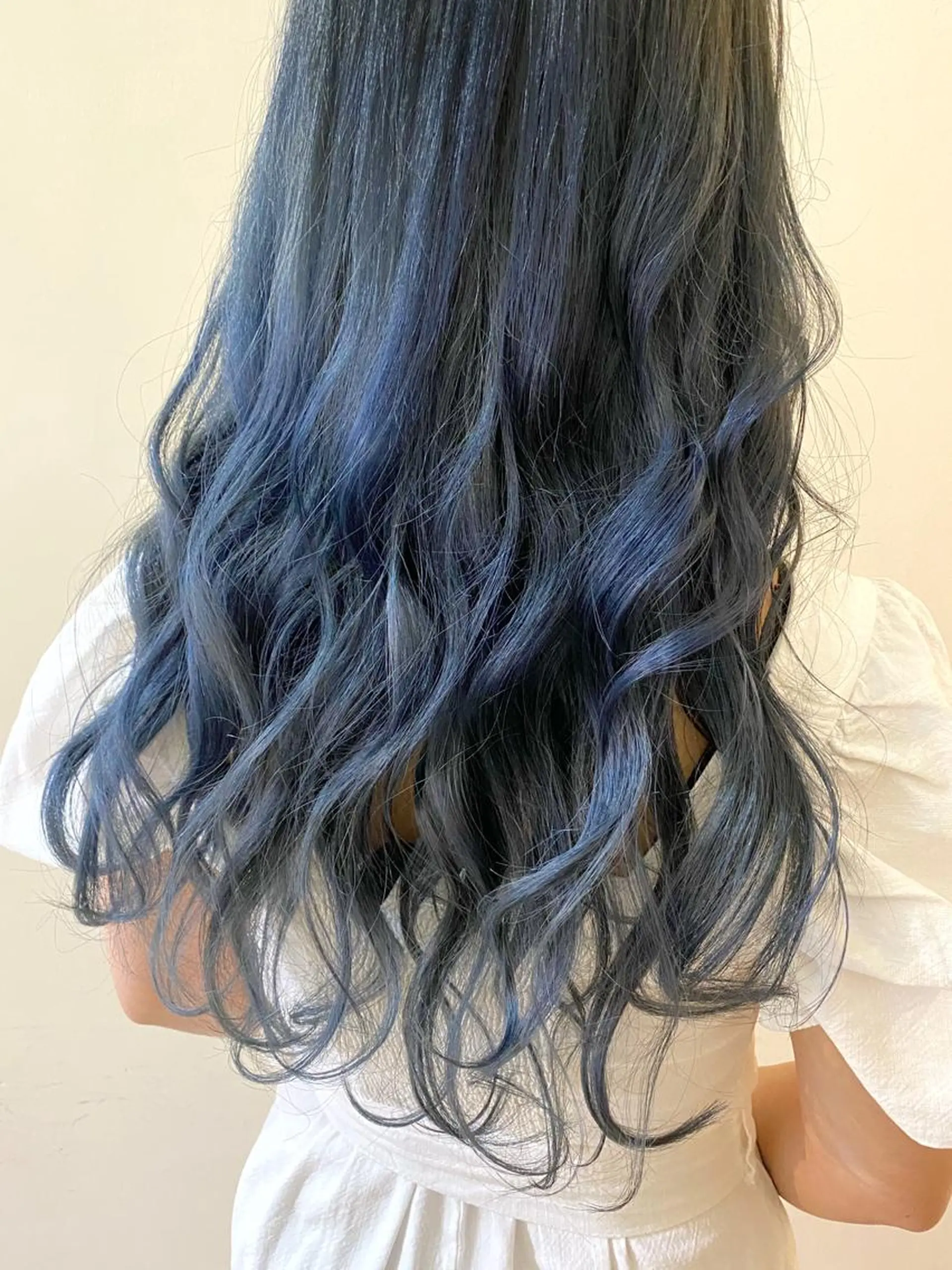 ロング カラー ヘアカラー トリートメント 服部 樹季のヘアスタイル