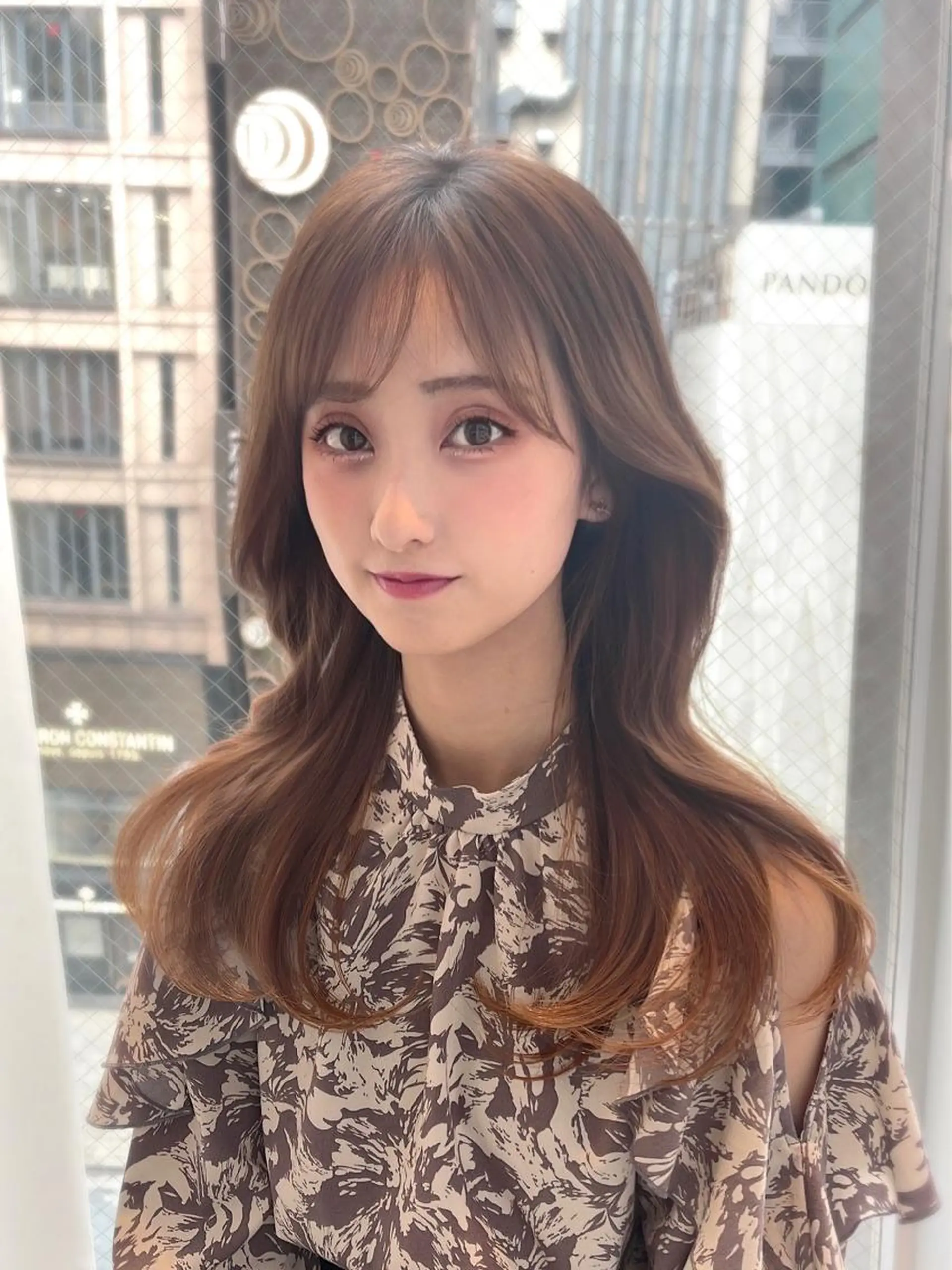 ロング カラー アディクシーカラー ベージュカラー 透明感カラー イヤリングカラー グレージュ 顔周り特化/韓国ヘア /レイヤー/吉野幸大のヘアスタイル