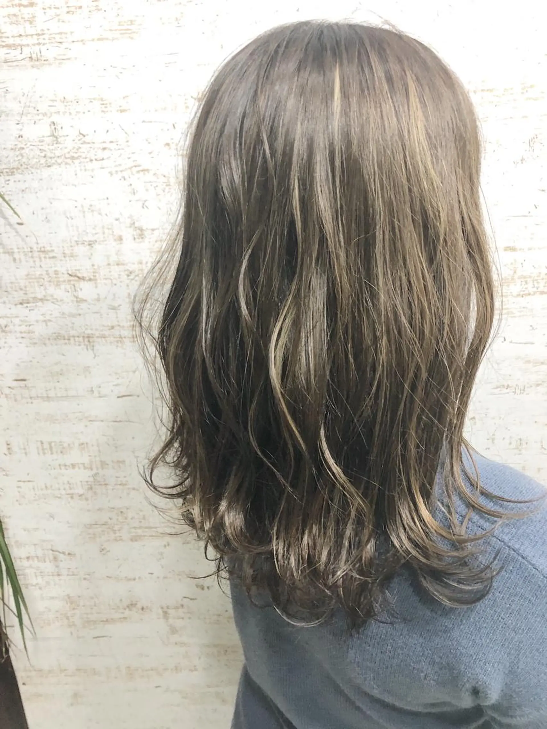 セミロング カラー ケアブリーチ /髪質 改善/古橋圭史郎のヘアスタイル