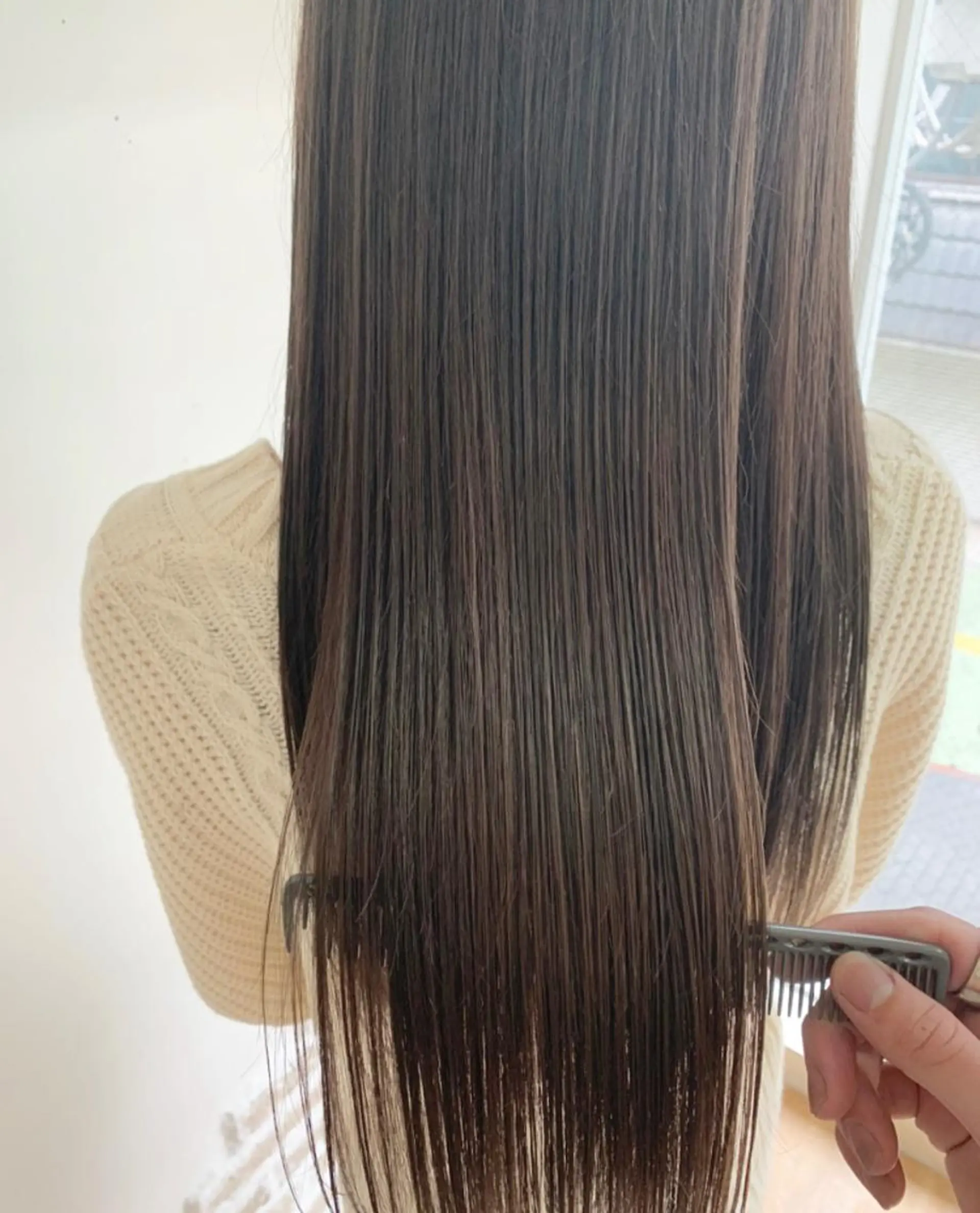 ロング カラー パーマ アッシュ ベージュカラー カット 縮毛矯正 トリートメント メンズ特化 TAKUYAのヘアスタイル