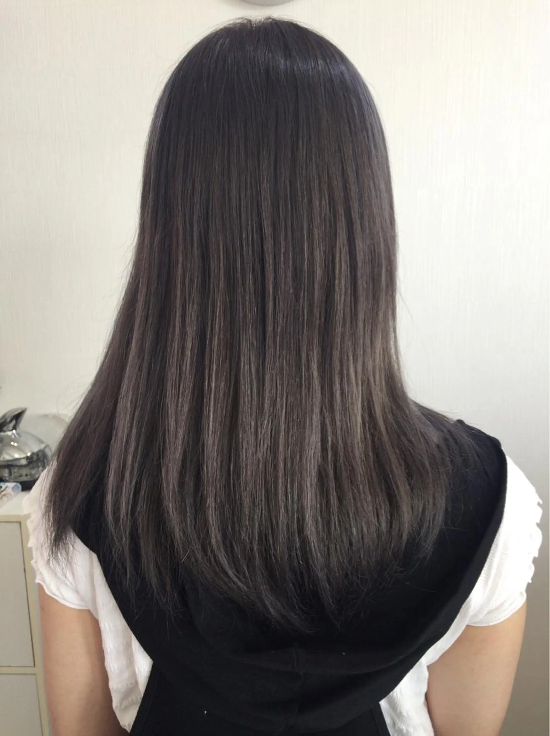 セミロング カラー 阿久津 泰幸のヘアスタイル