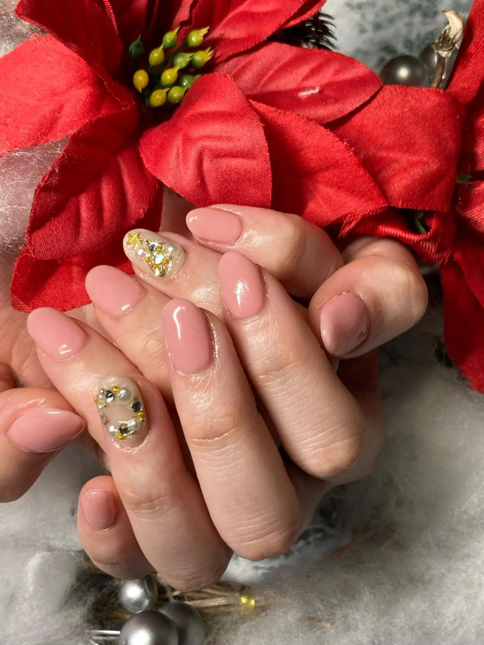 ネイル ワンカラーネイル 冬ネイル クリスマス ネイルケアサロン Campanulaのネイルデザイン