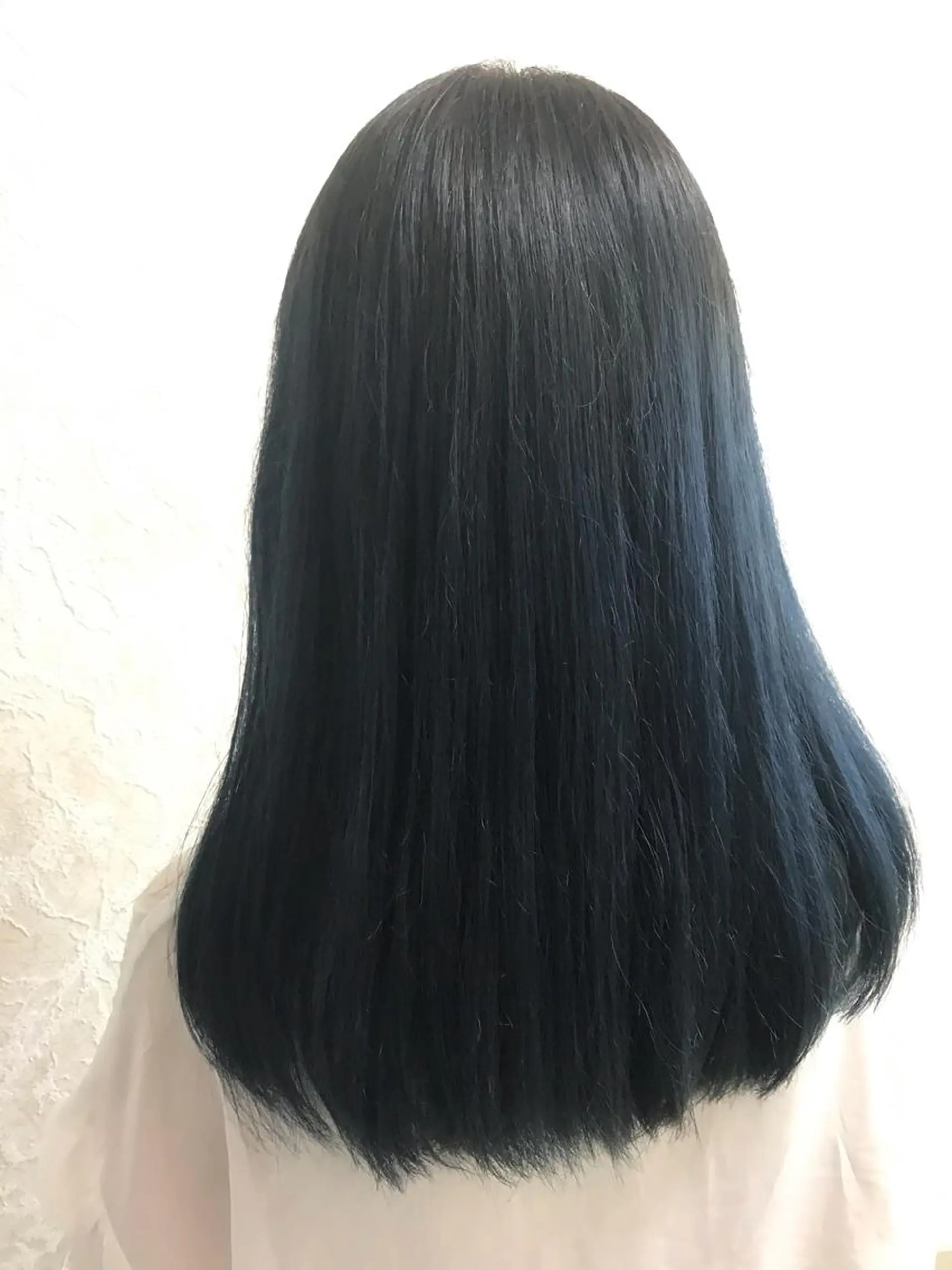 セミロング カラー ブルーカラー ブルージュ グラデーションカラー ブリーチ/髪質改善/ レイヤー/YUTOのヘアスタイル