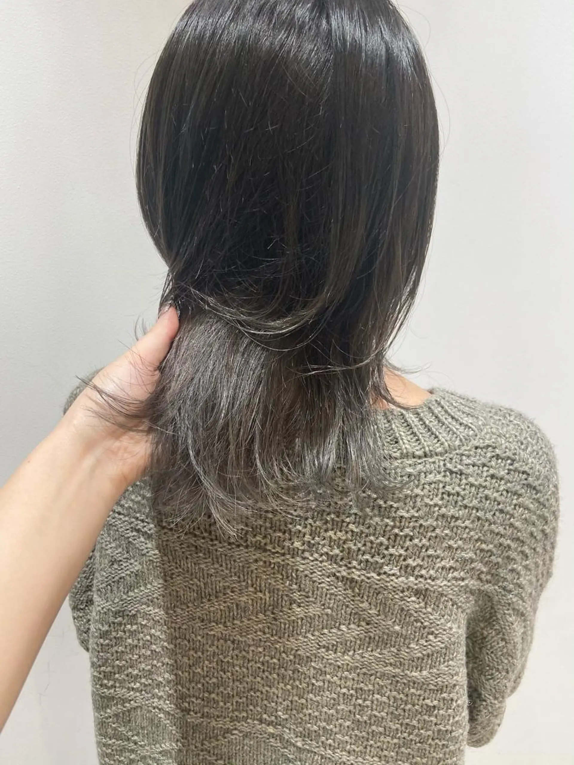 ミディアム カラー ヘアカラー 🐺ウルフ/レイヤー 似合わせ‎🤍沙羅のヘアスタイル