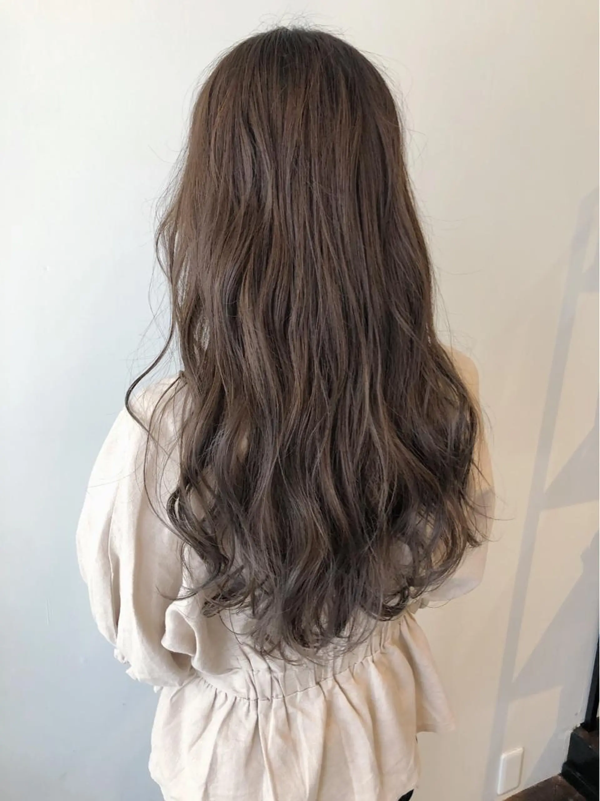 ロング カラー 安藤 佑衣のヘアスタイル