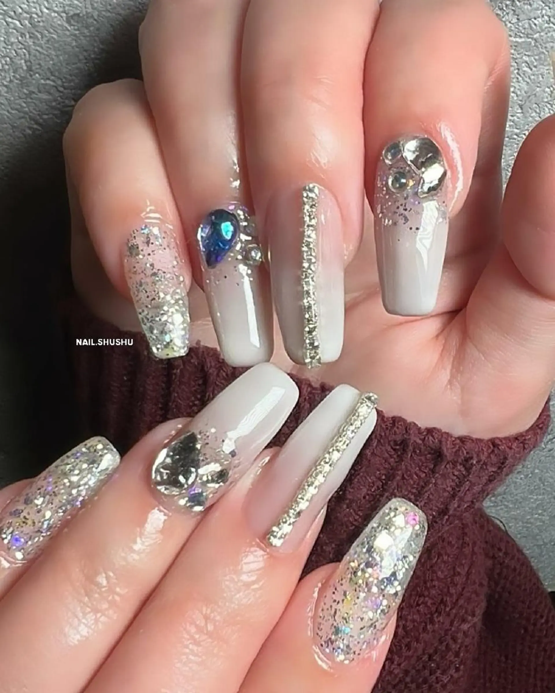 ネイル 持ち込み ニュアンスネイル シンプルネイル 冬ネイル 3dパーツ/流行り 👧shushu❤️のネイルデザイン
