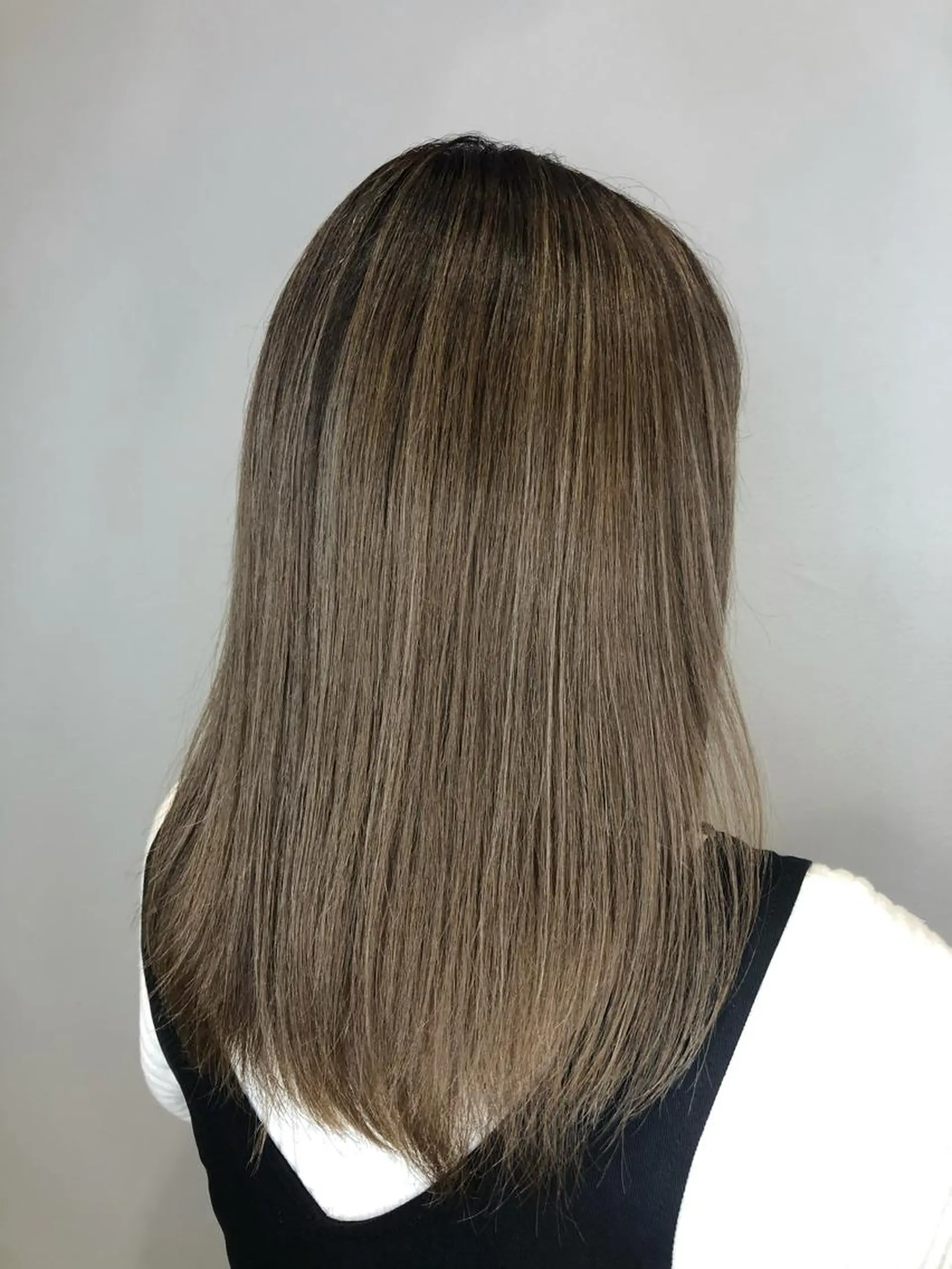 セミロング 縮毛矯正、似合わせ カット✂️大谷勇輝のヘアスタイル