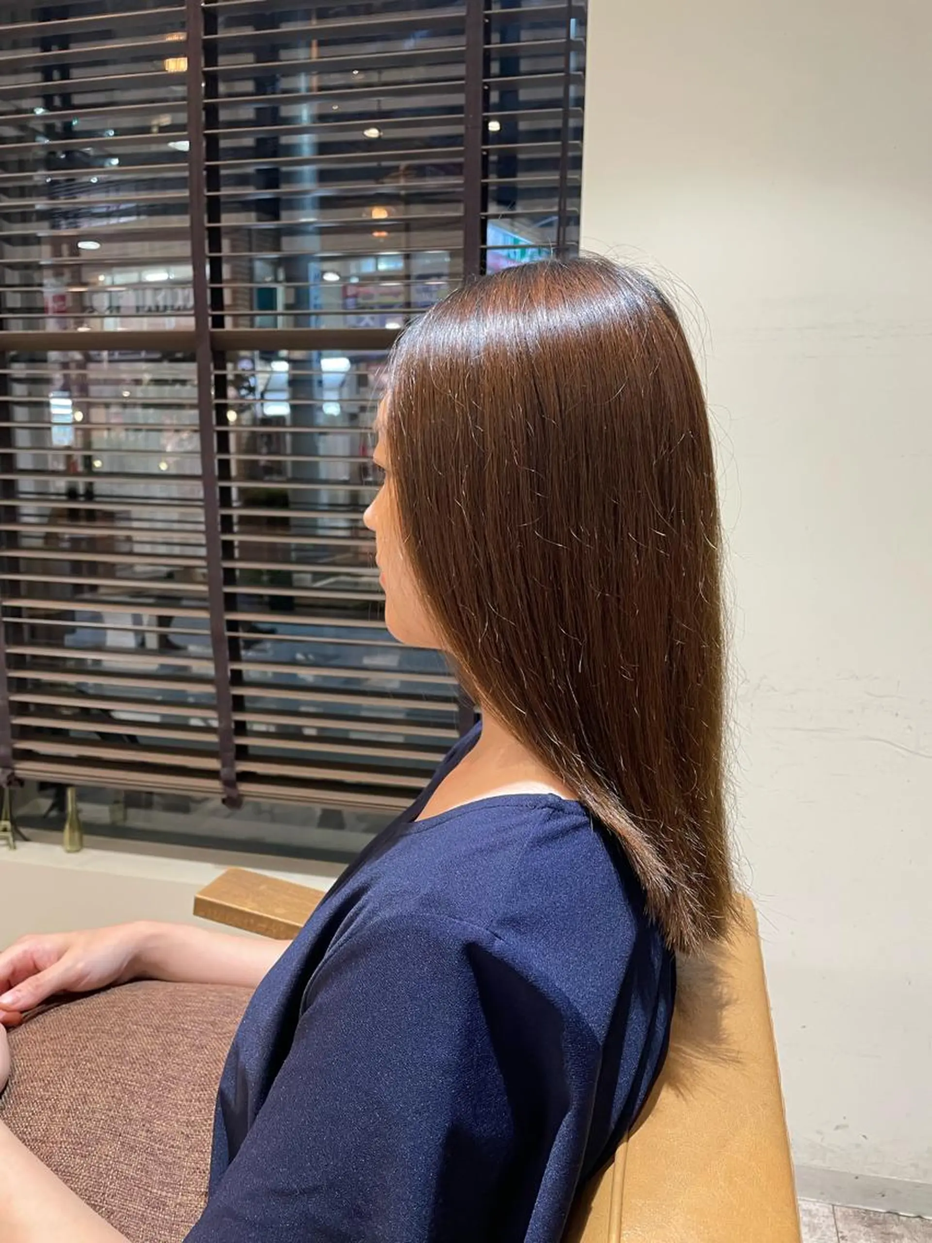 セミロング ulQua 戸田のヘアスタイル