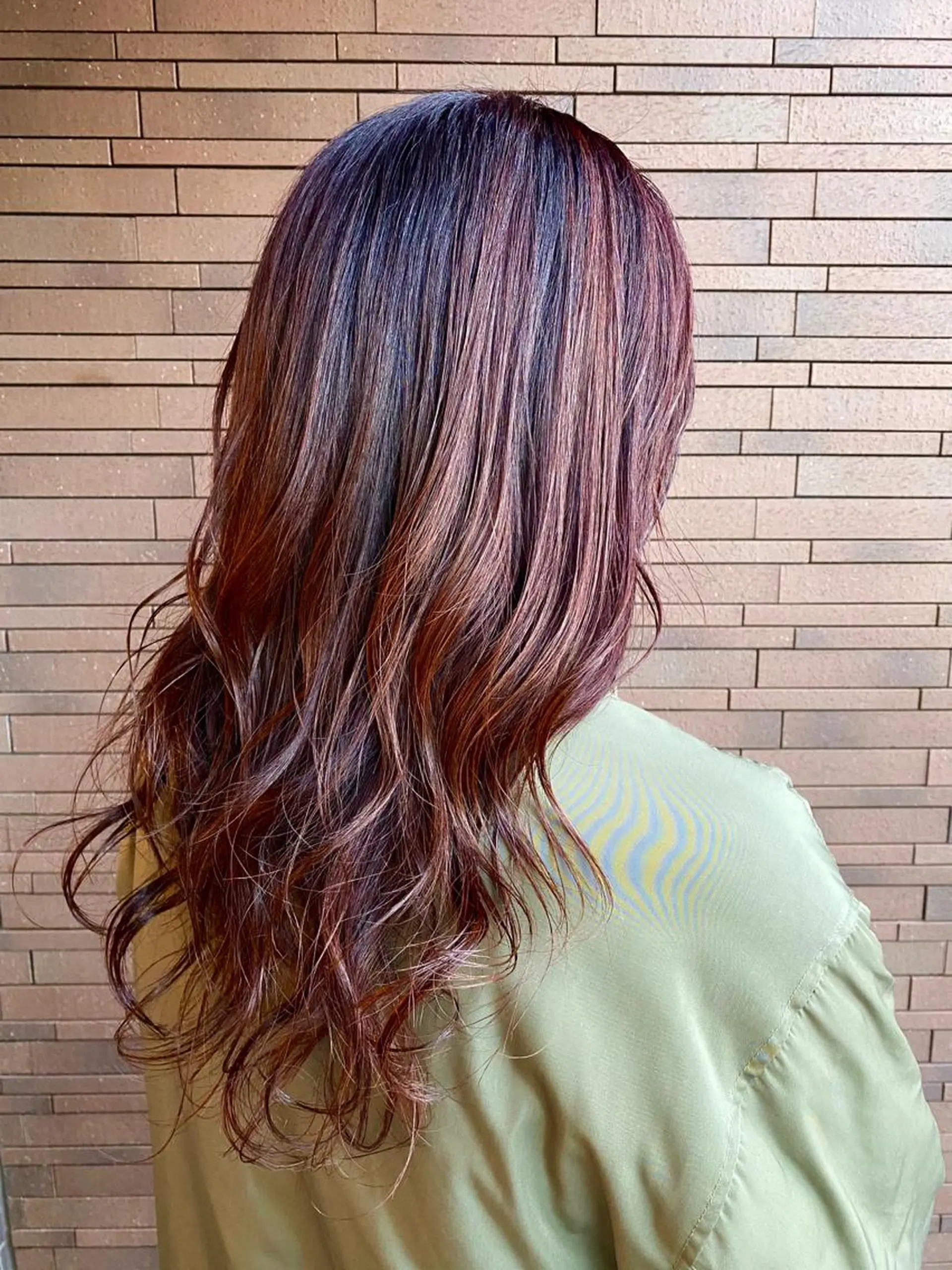 ロング ハイライト 🌈🌸あおき みちる🌟💗のヘアスタイル