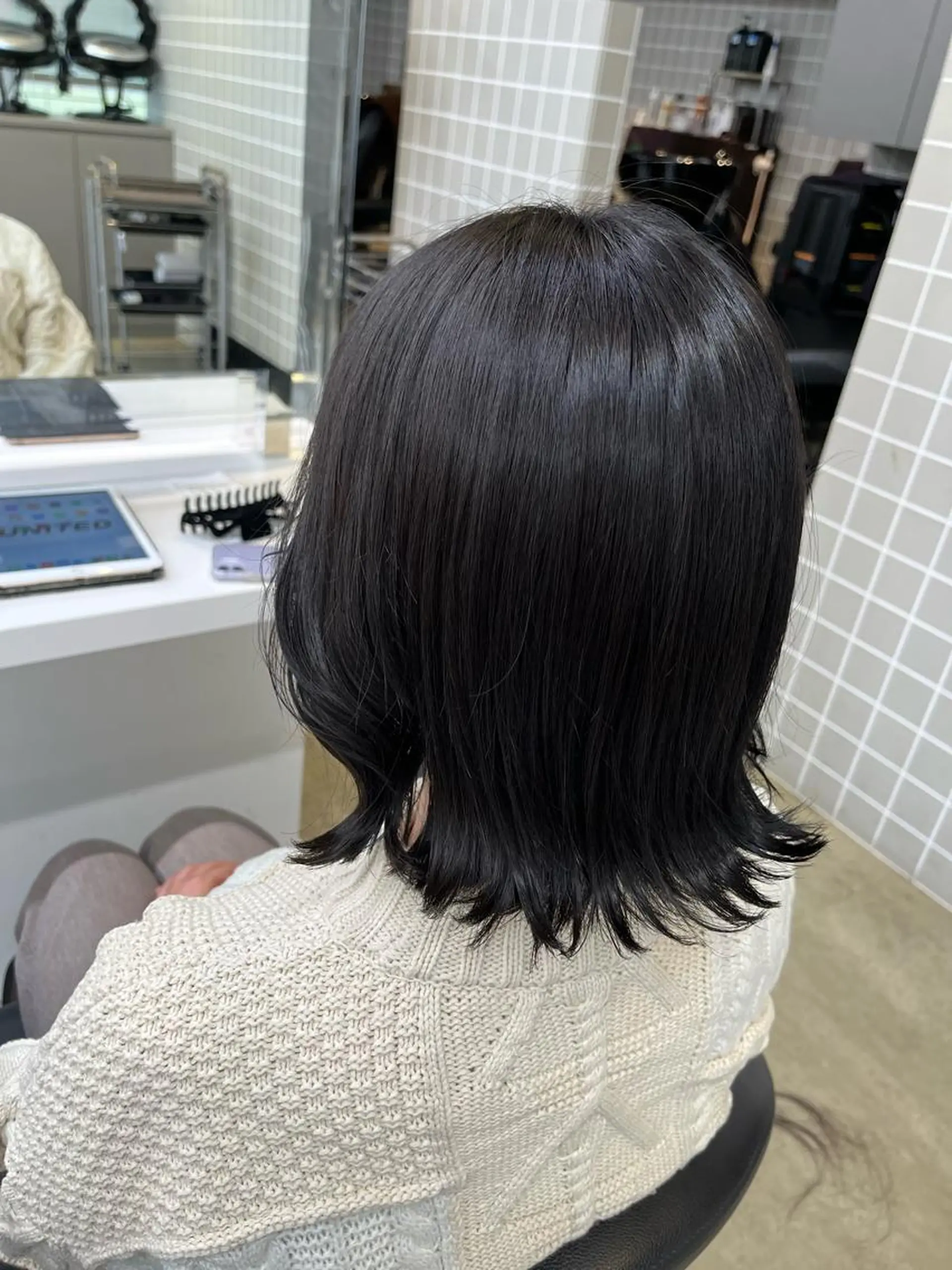 ミディアム ヘアカラー トリートメント ヘッドスパ ヘアセット 寒色＆ブリーチ特化 寒色MiOのヘアスタイル
