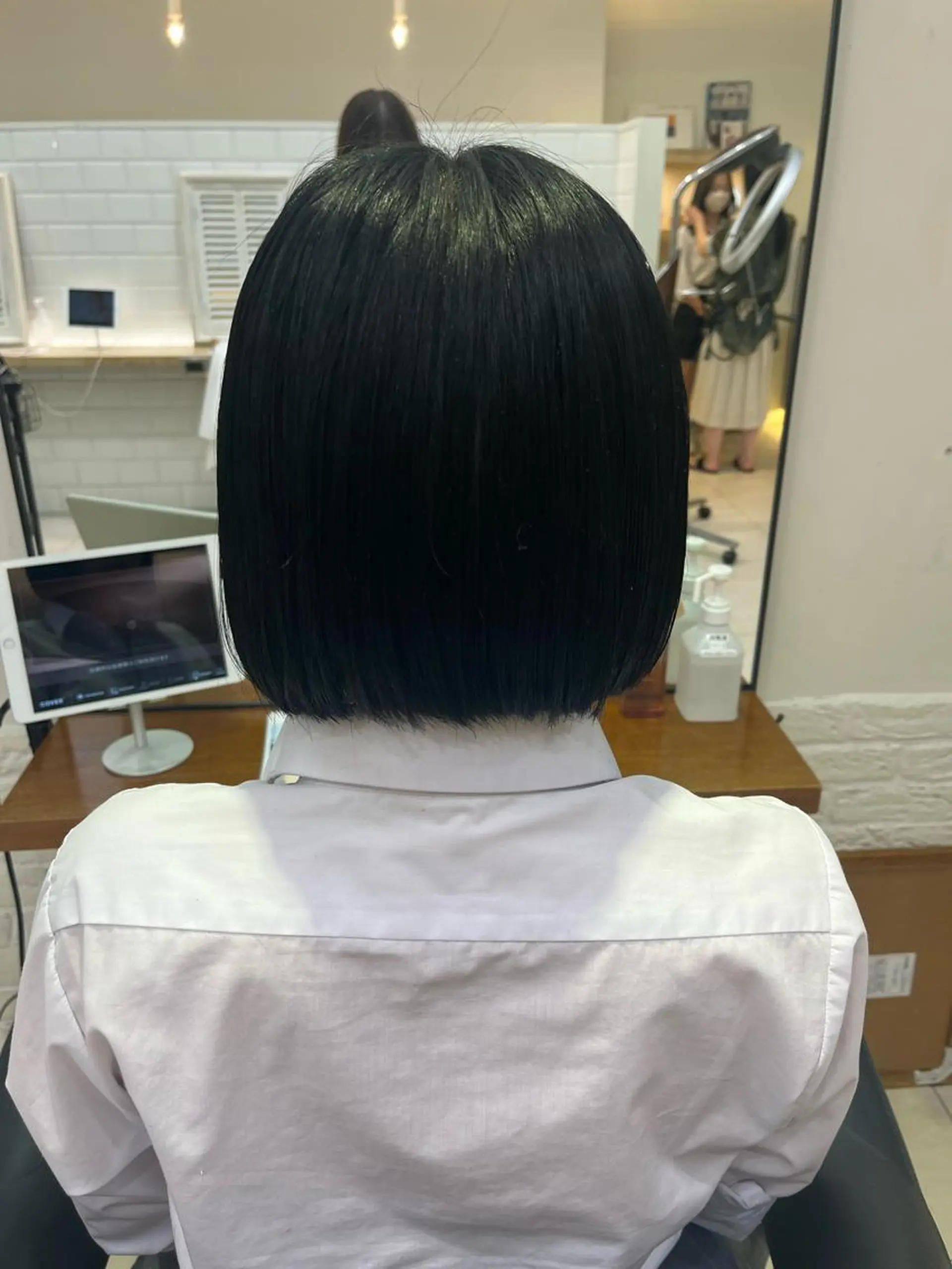 ミディアム コテ巻き風パーマ🫧 麻尋のヘアスタイル