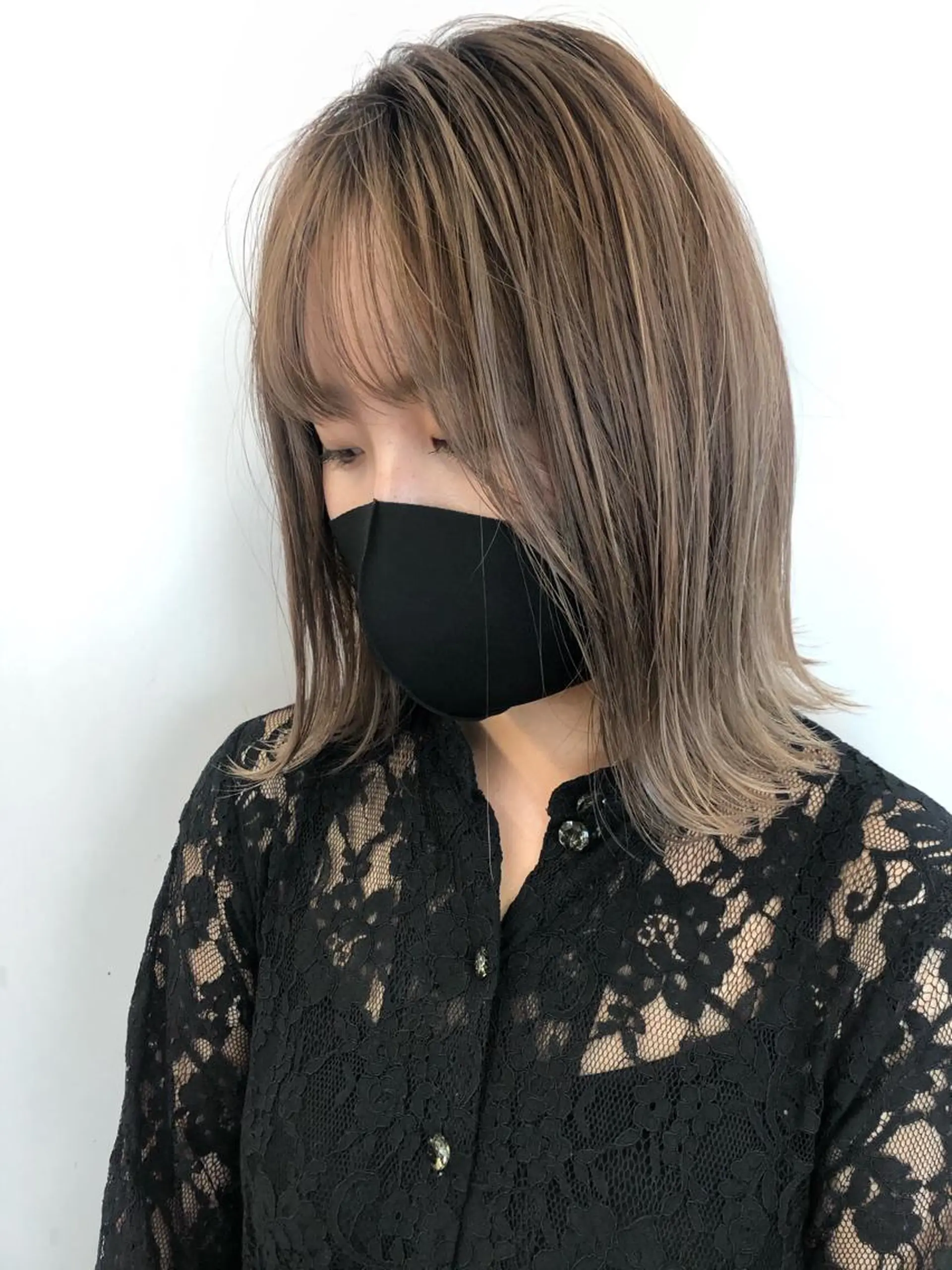 ミディアム カラー ブリーチ ハイライトカラー ハイライト ヘアカラー トリートメント 関 京磨のヘアスタイル