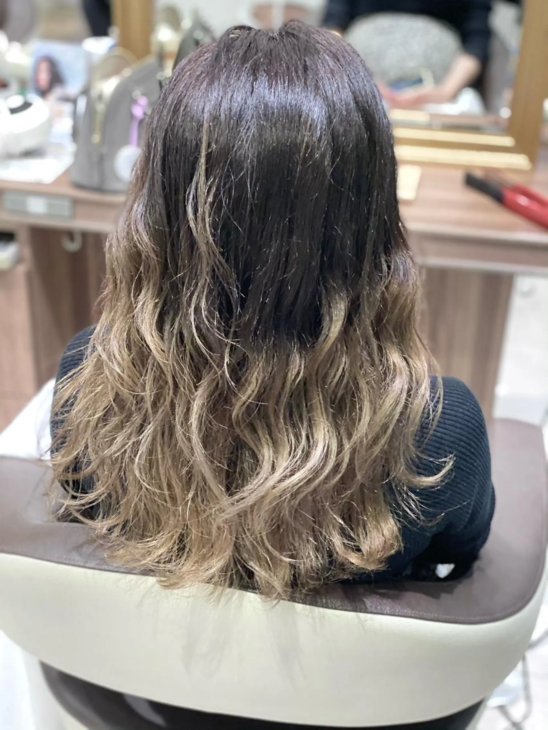 ロング カラー グラデーションカラー 💎大人ハイライト 💎上杉一也💎のヘアスタイル