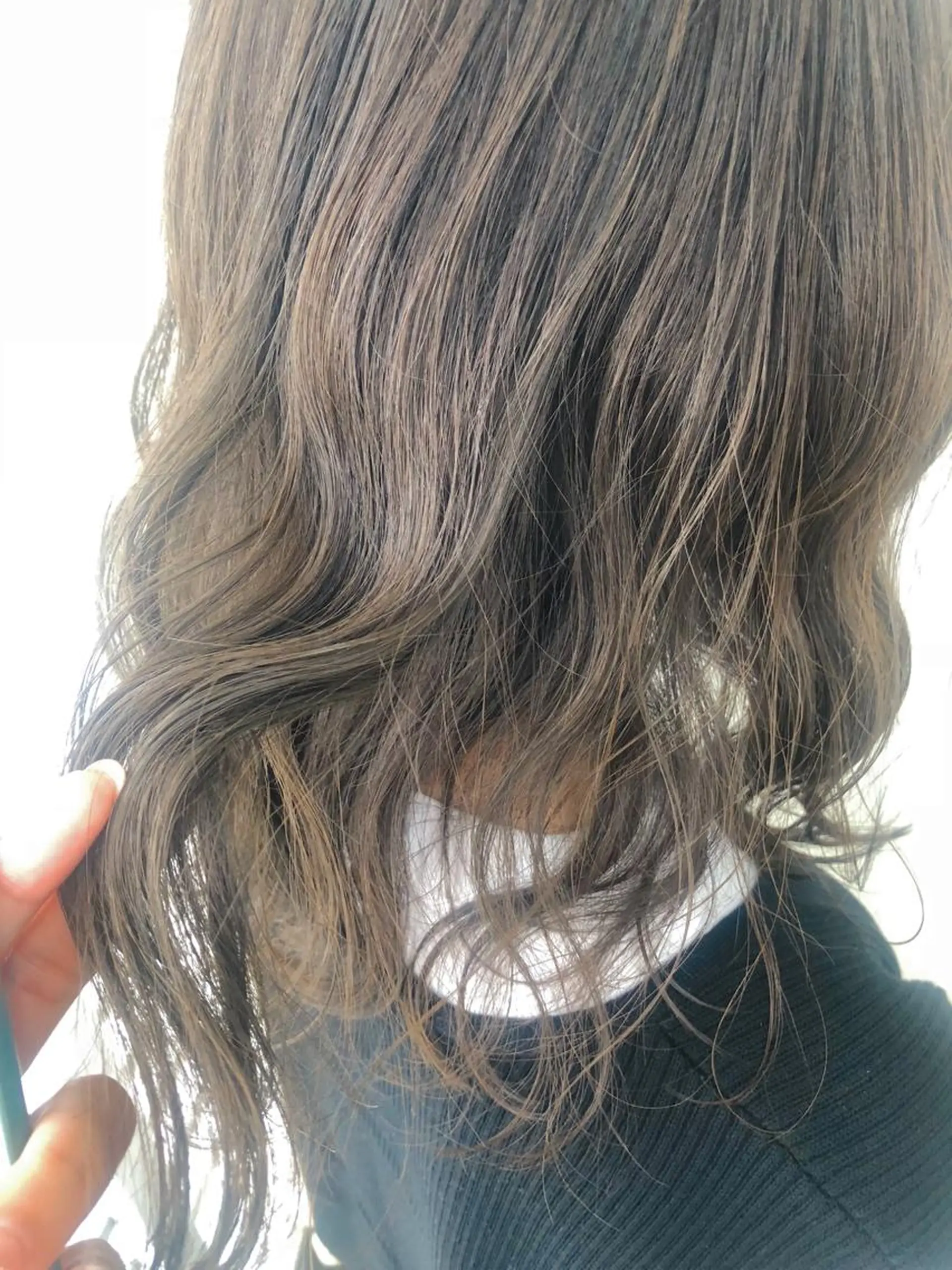 ミディアム カラー 韓国ヘア顔周りカット 艶髪ベージュtamaのヘアスタイル