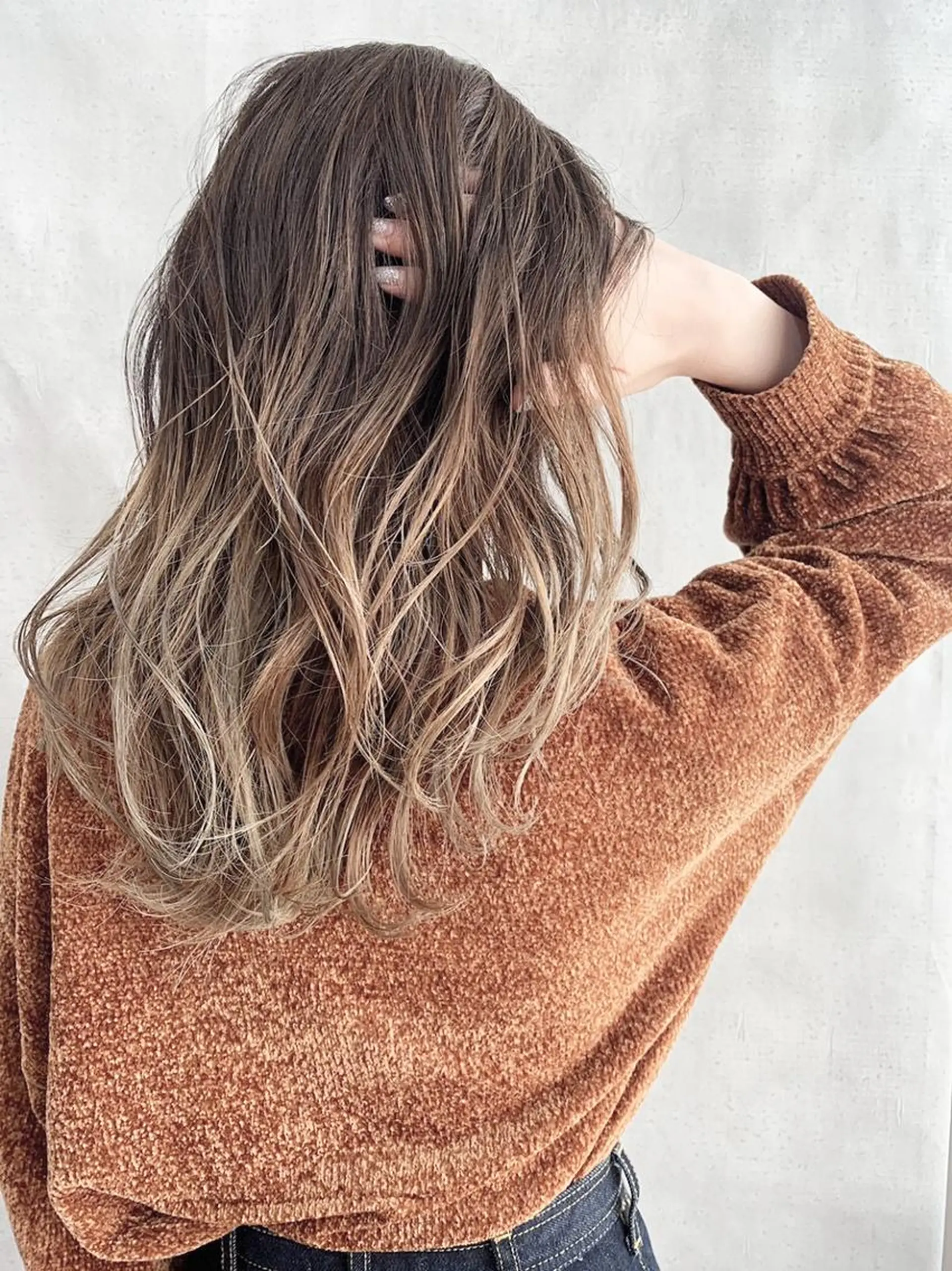 ミディアム カラー MOU namba ムウナンバのヘアスタイル