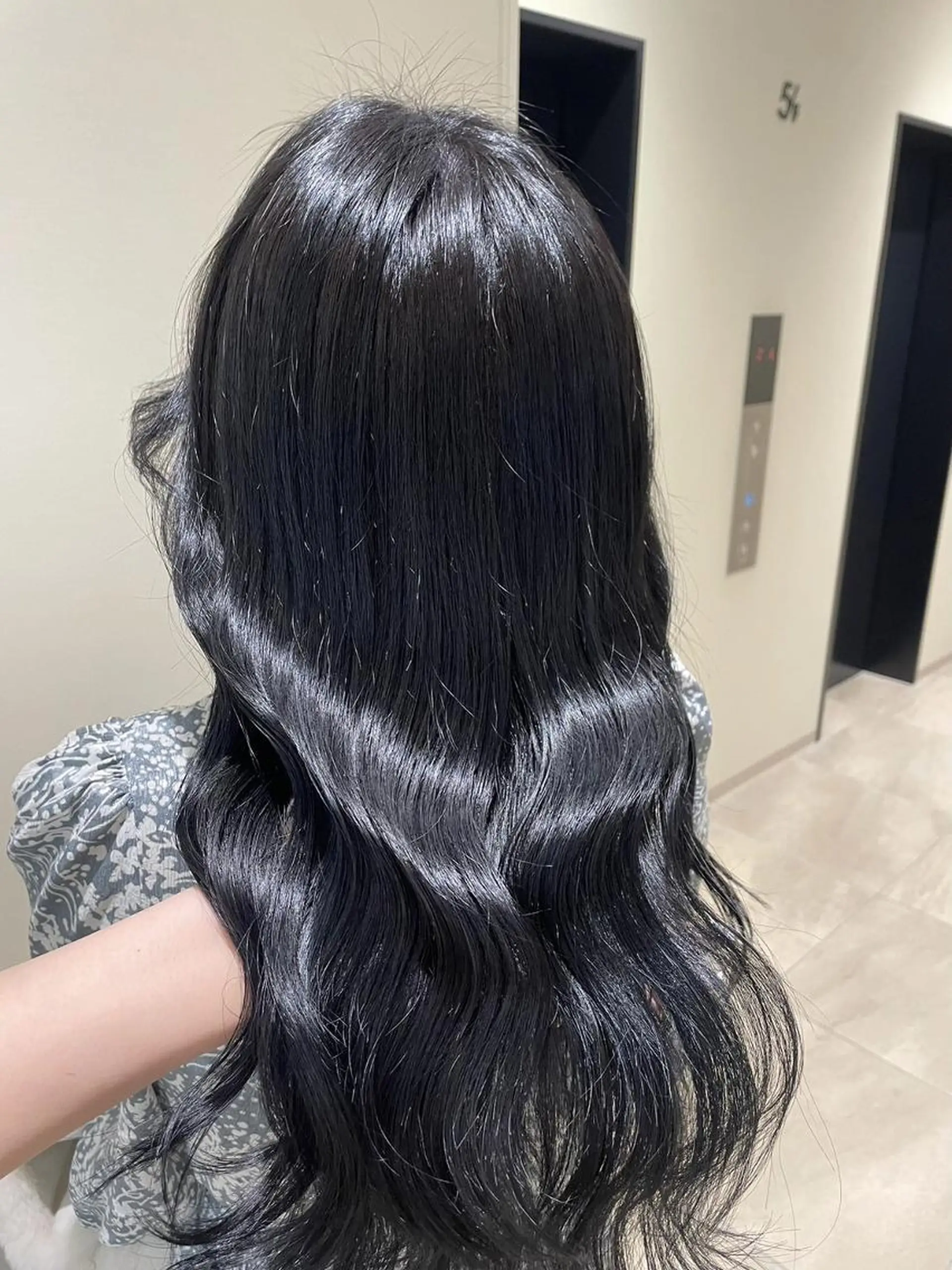 カラー セミロング カット ヘアカラー トリートメント 🦋透明感グレージュ /韓国レイヤー🦋のヘアスタイル