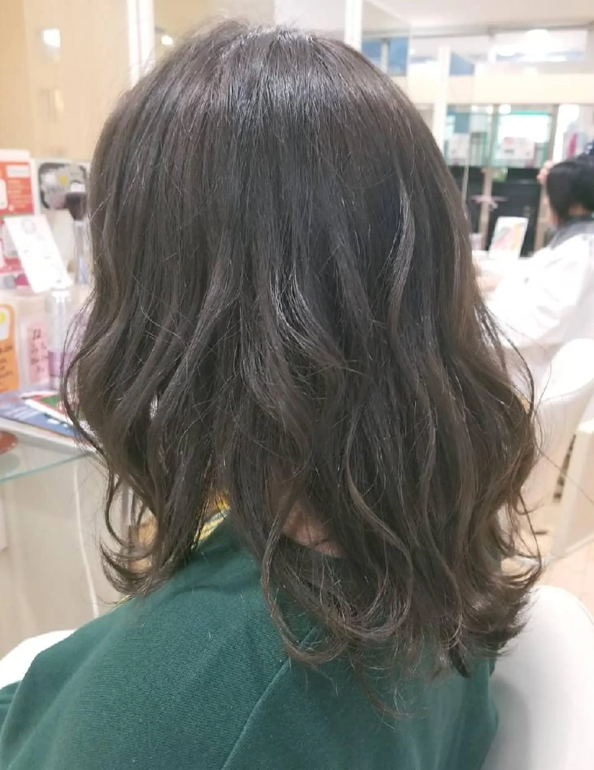 ミディアム カラー アッシュ 関口 友菜のヘアスタイル