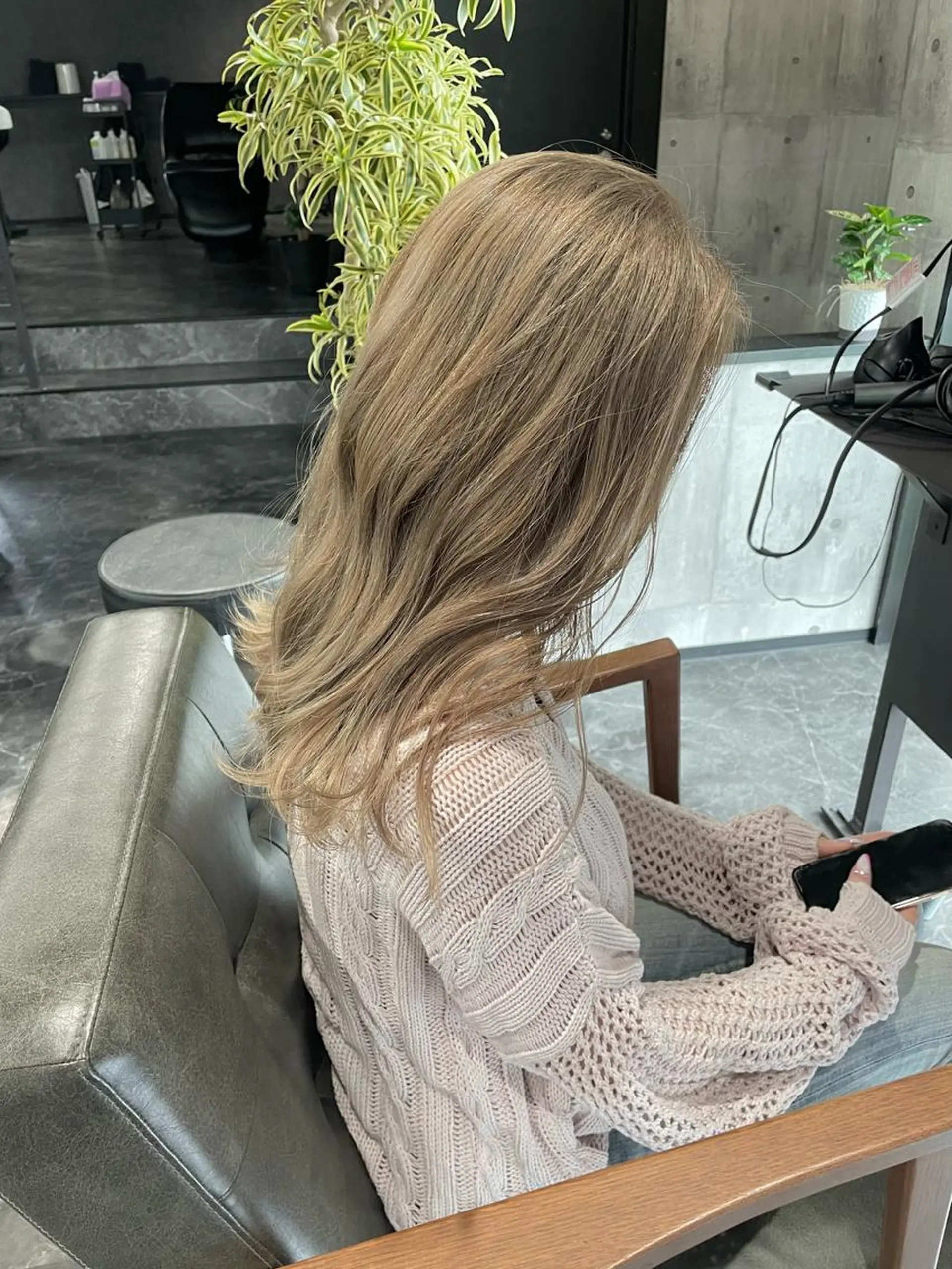 カラー olume(オルメ)所属・山田隆成/韓国カット バレ、ハイライト得意のヘアスタイル