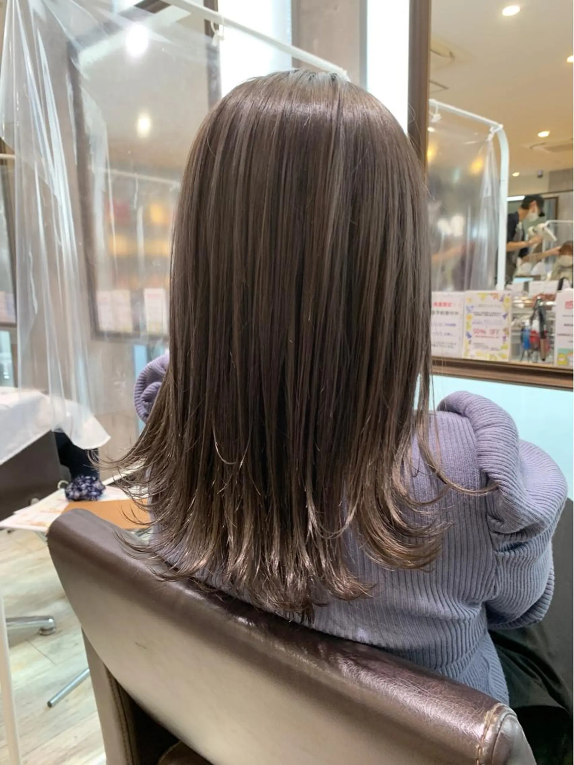 セミロング カット ヘアカラー レイヤーカット TAIKIのヘアスタイル