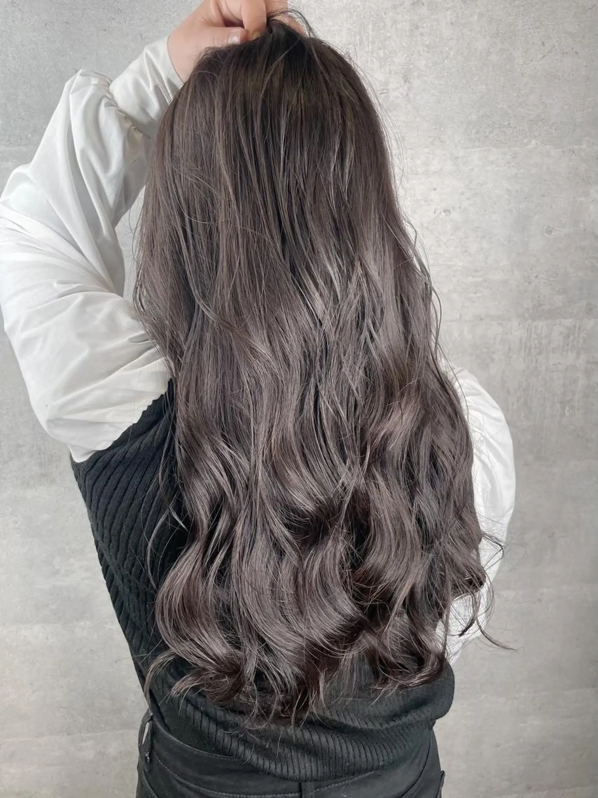 ロング ヘアカラー _WHITE 天神店のヘアスタイル