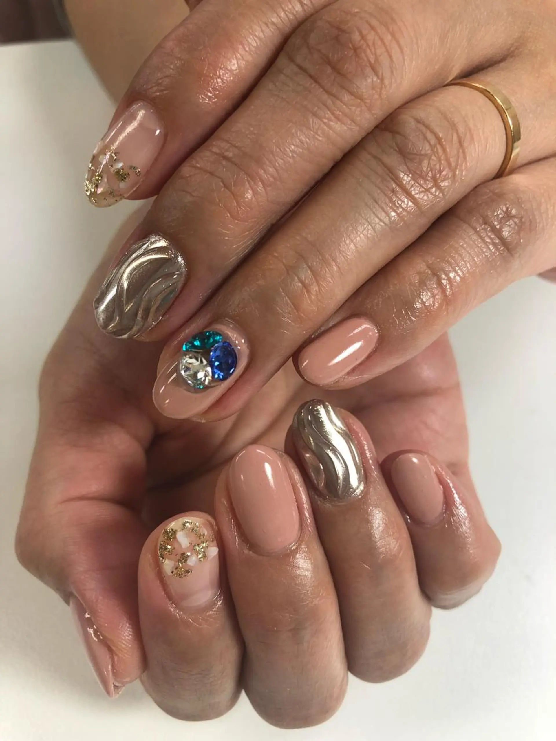 ネイル ミラーネイル Lokahi NAILのネイルデザイン