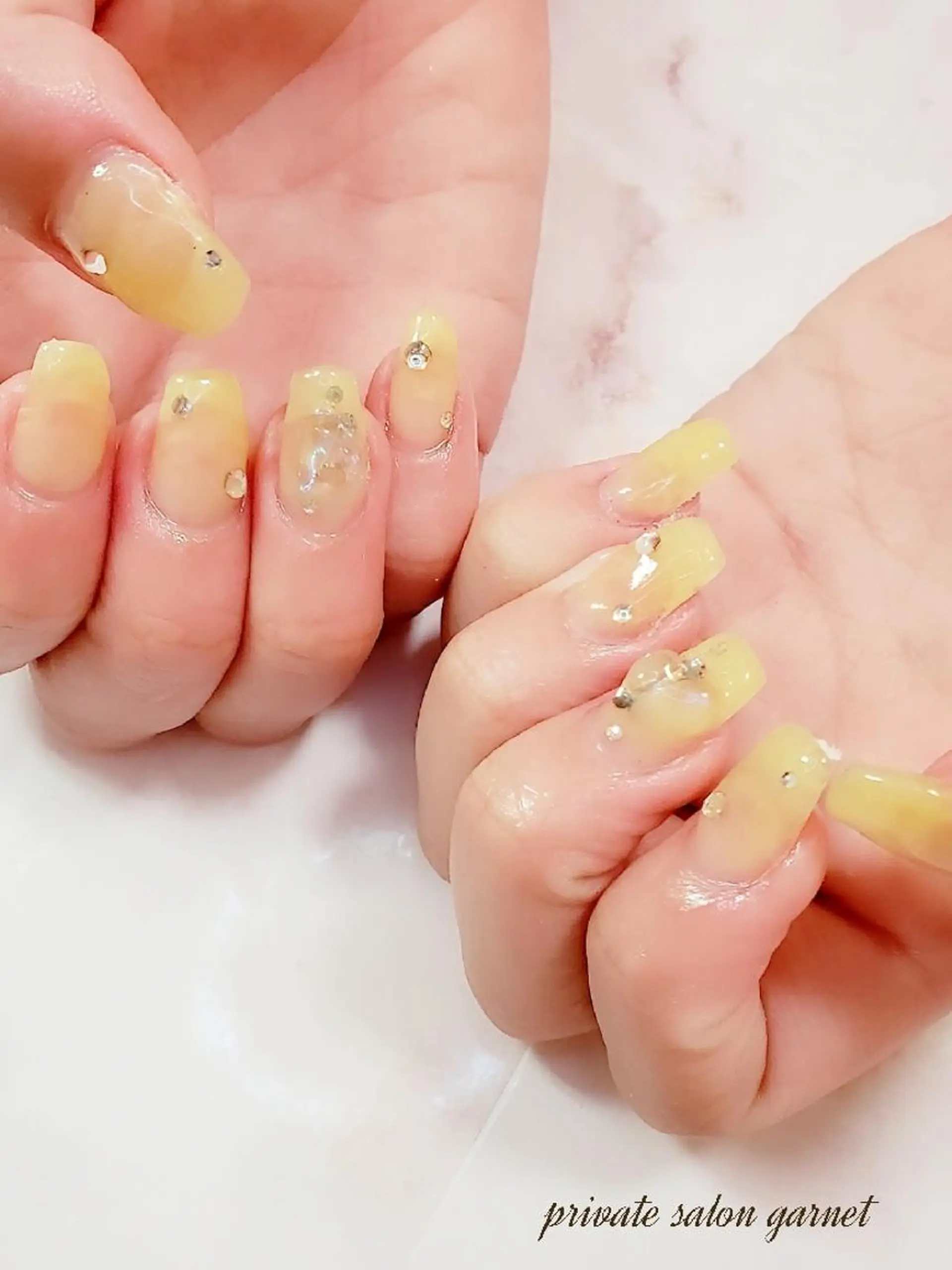 ネイル ストーンネイル ワンホンネイル ハンドネイル Garnet nailのネイルデザイン