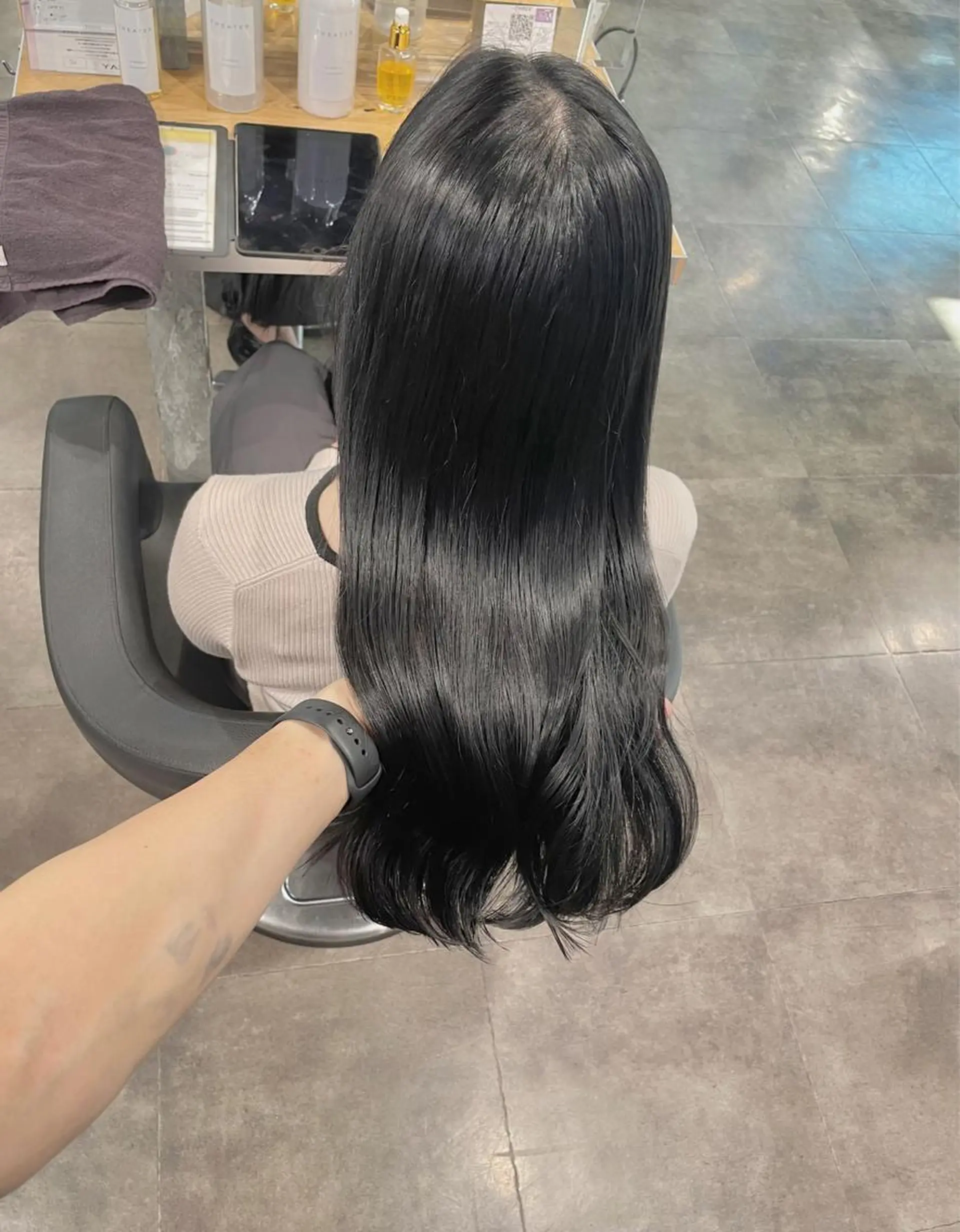 ロング カラー カット ヘアカラー トリートメント ヘッドスパ ヘアセット ベージュカラー💖 やすひろのヘアスタイル