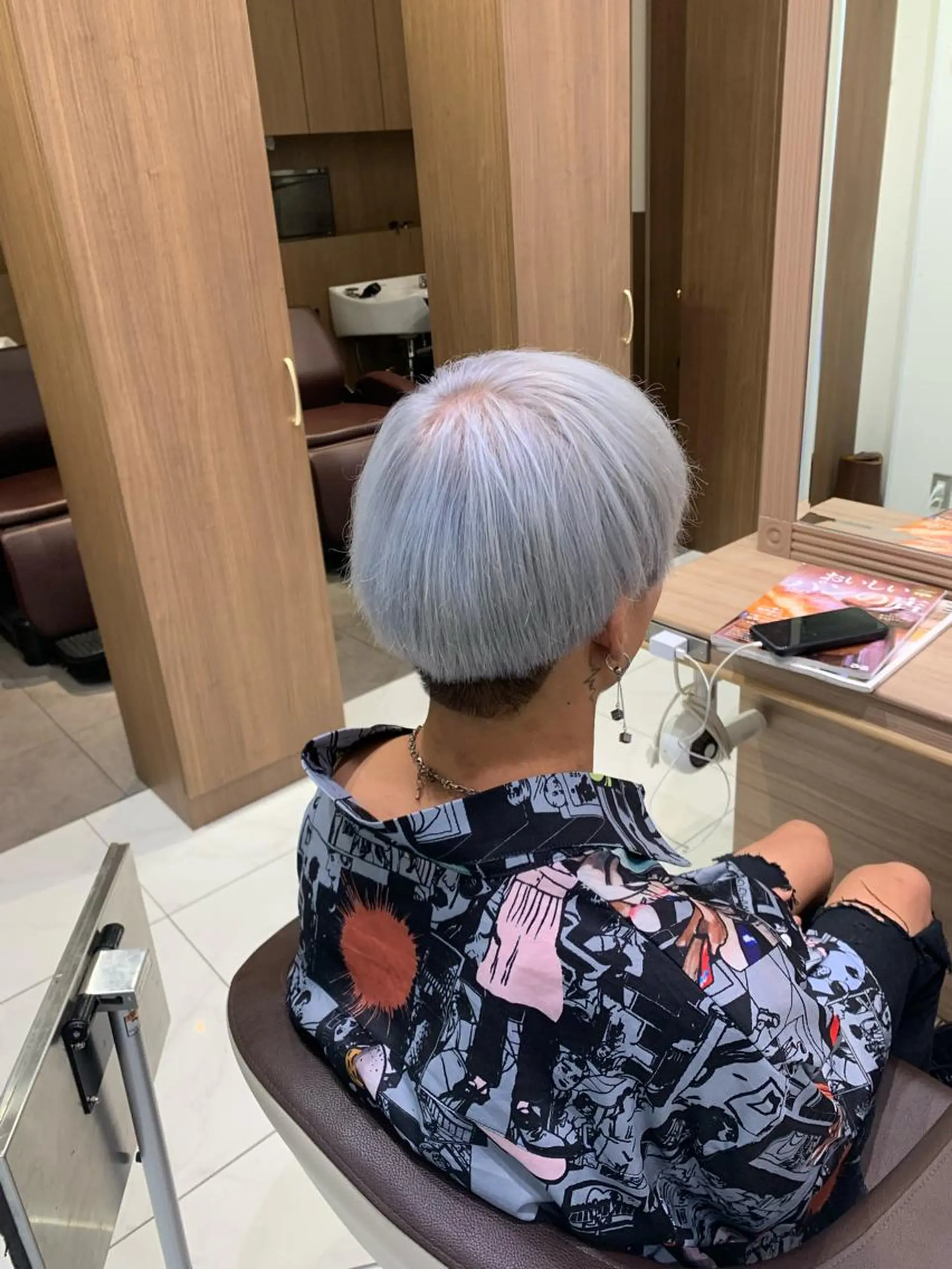 カラー メンズ メンズブリーチ ブリーチ メンズパーマモデル 募集中店長　伊熊祐紀のヘアスタイル