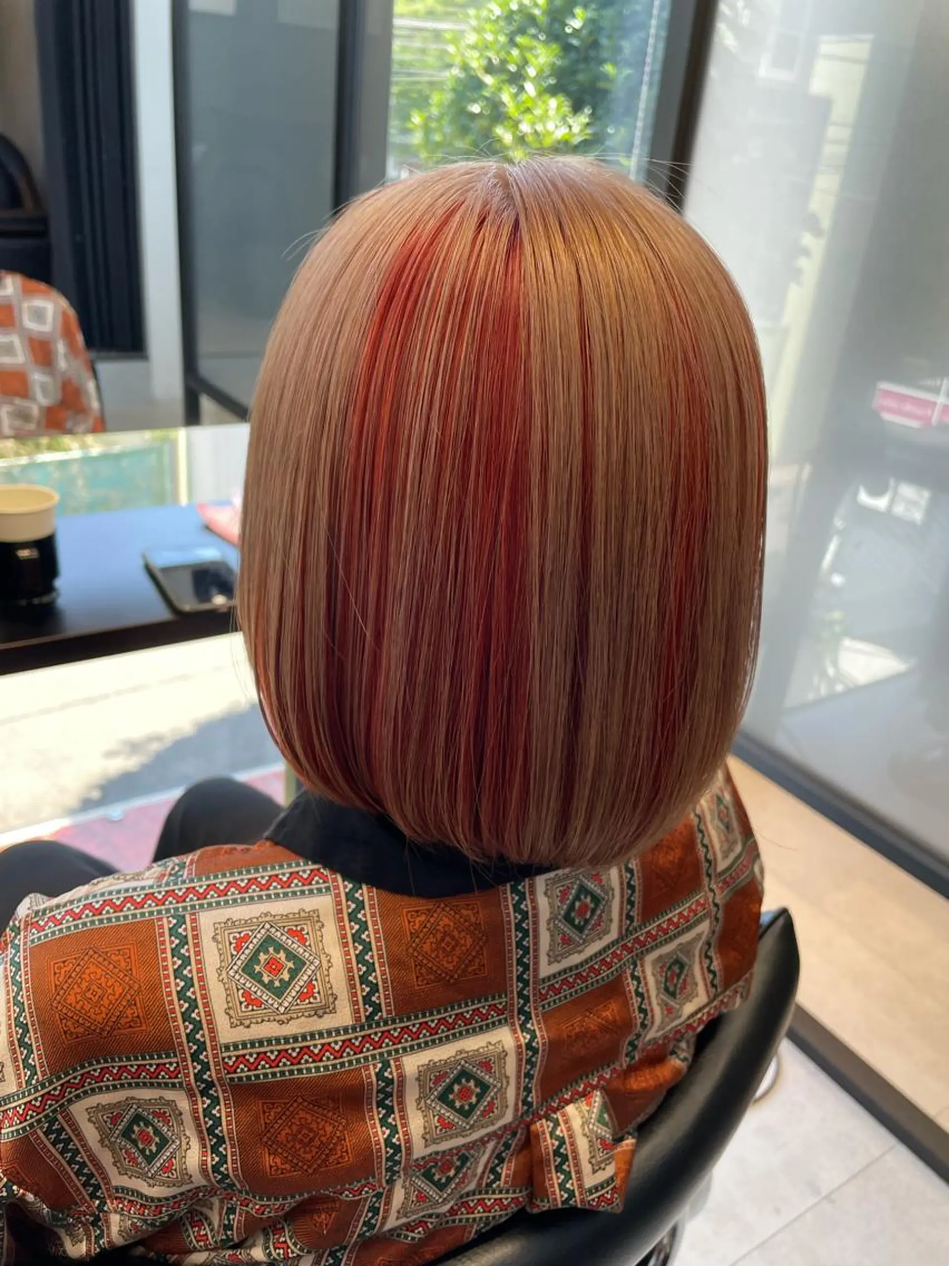 ショート カラー ヘアアレンジ ショートボブ ベージュカラー ブリーチ ケアブリーチ ダブルカラー ヘアカラー トリートメント 髪質改善×ハイトーン 中田啄也のヘアスタイル