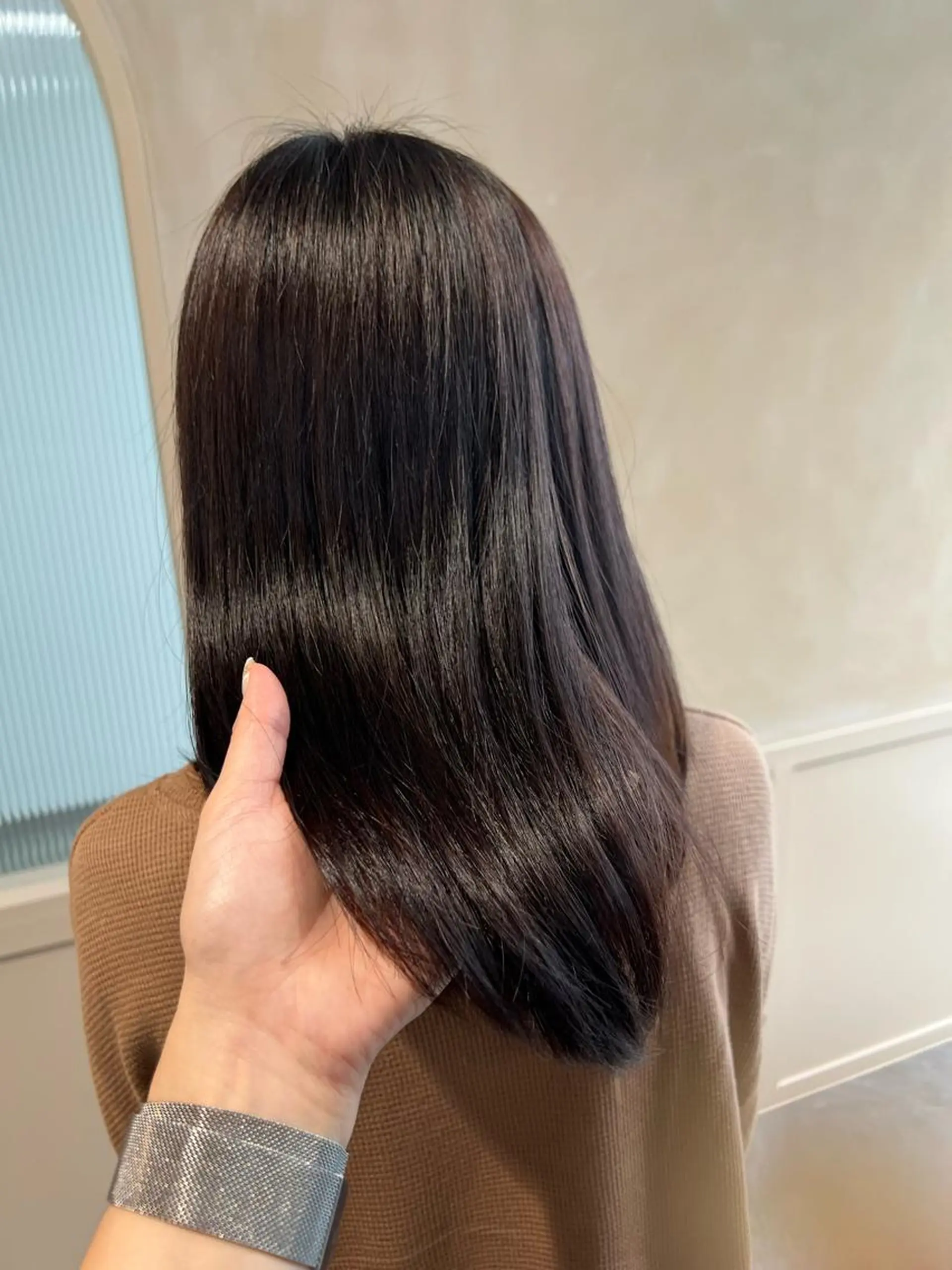 セミロング カット 縮毛矯正 トリートメント haru .のヘアスタイル