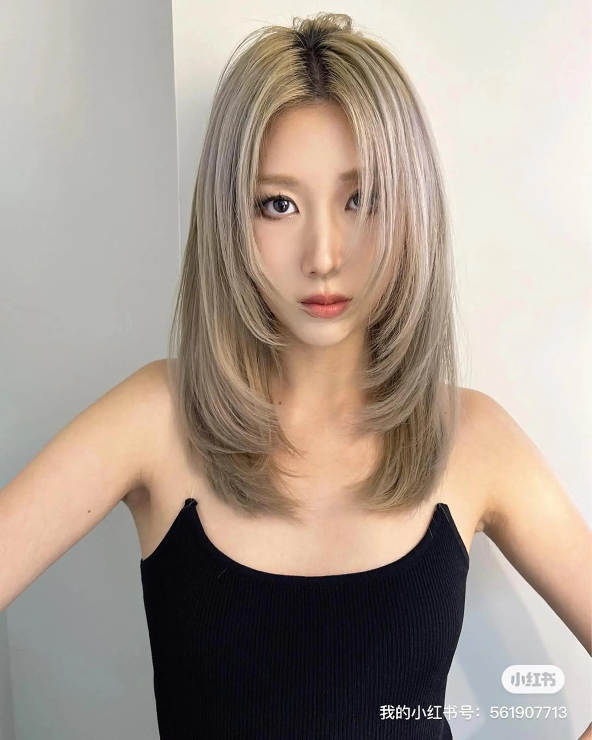 セミロング 🇨🇳ワンホンヘア 下田鉄也のヘアスタイル