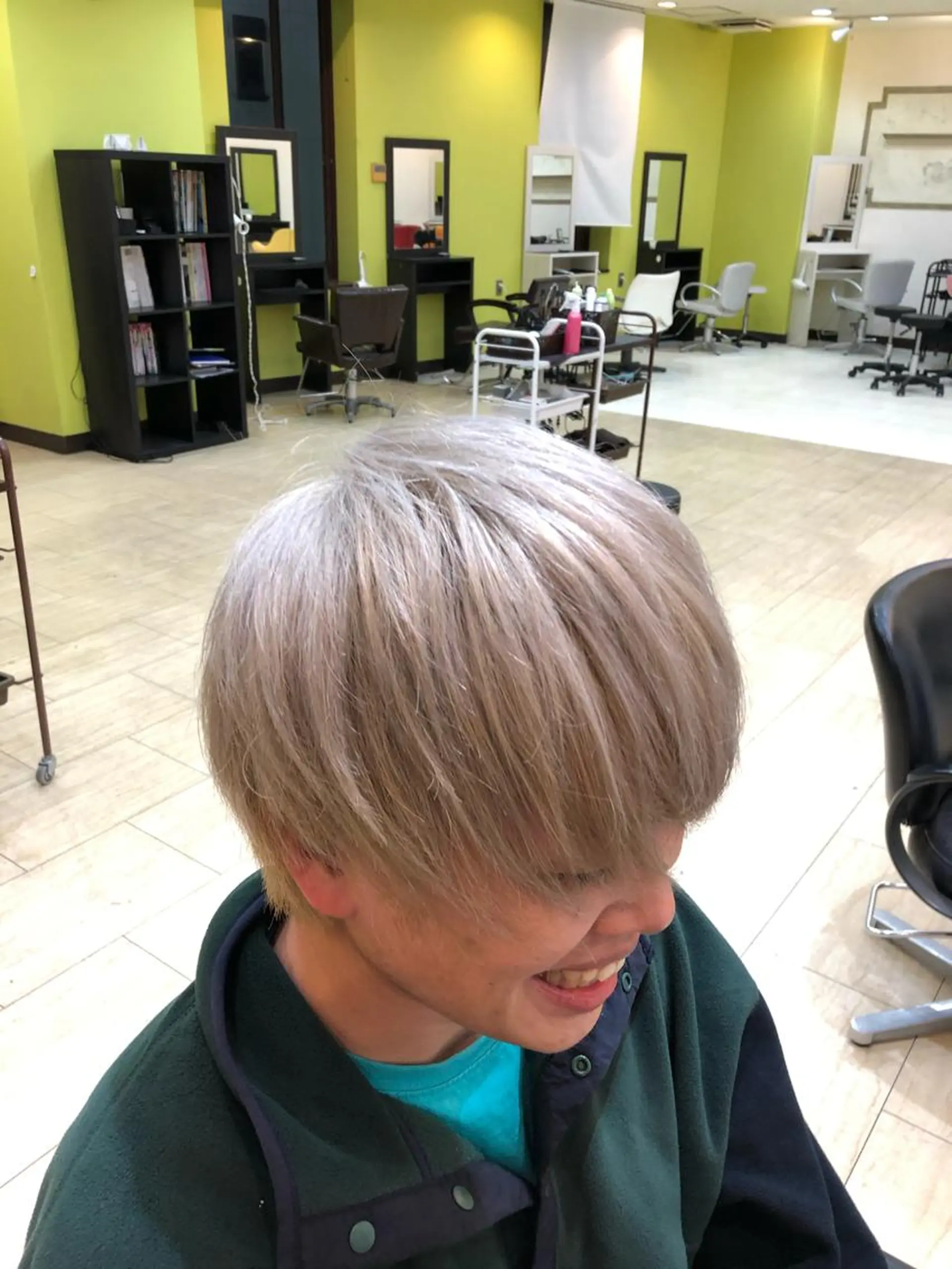 メンズ メンズバレイヤージュ メンズブリーチ メンズハイライト メンズハイトーン カット ヘアカラー yasu ヤスのヘアスタイル