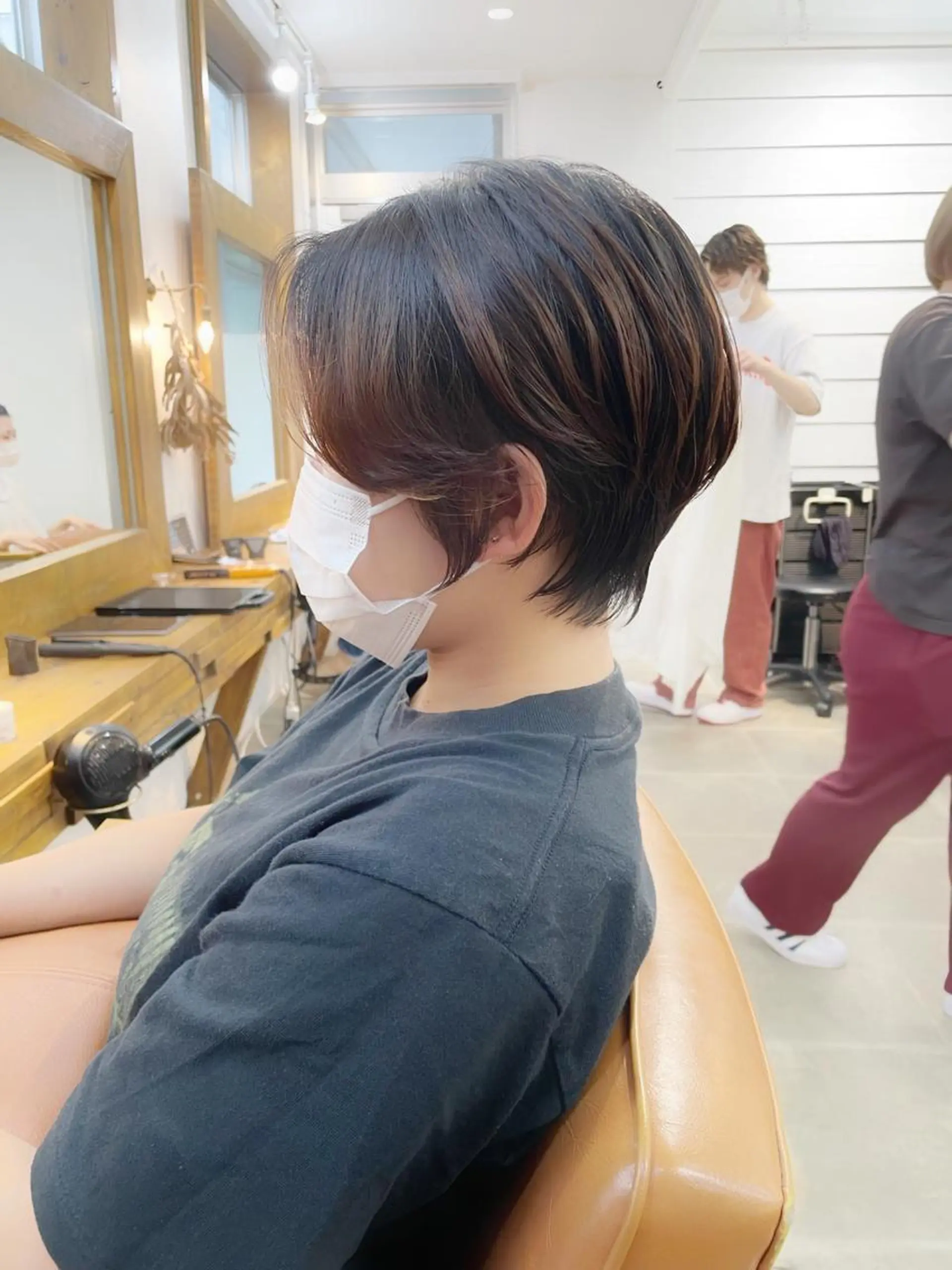 ショート ショートレイヤー 丸みショート くびれヘア くせ毛 レイヤーカット カット newline銀座所属・👑銀座ショート/ 絶壁補正/金子涼👑のヘアスタイル